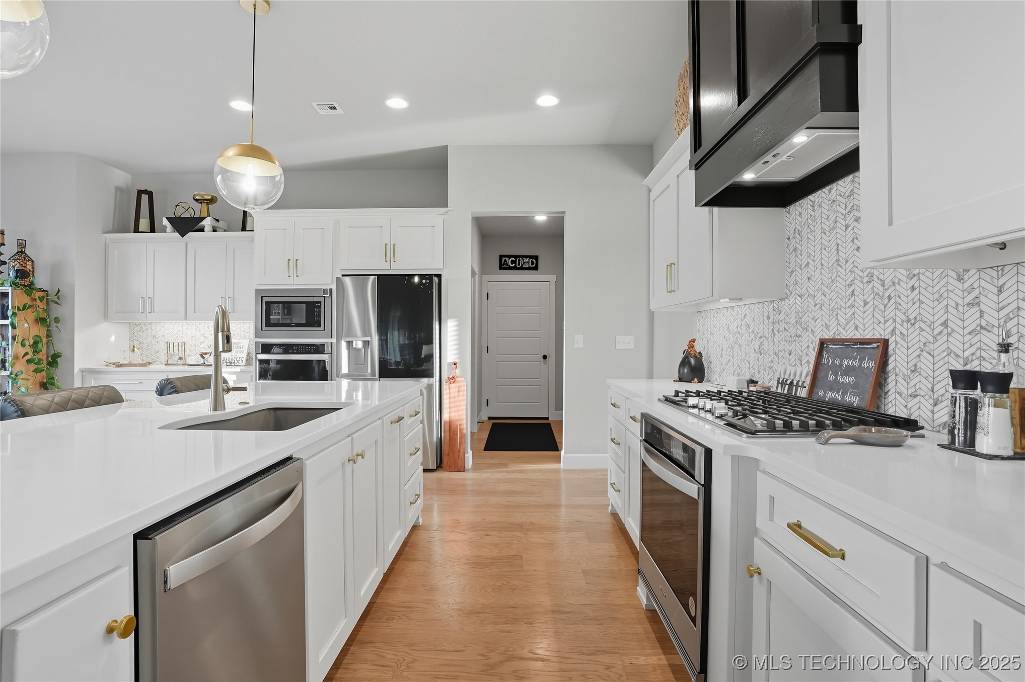 17816 S 47th East Avenue Property Photo 37