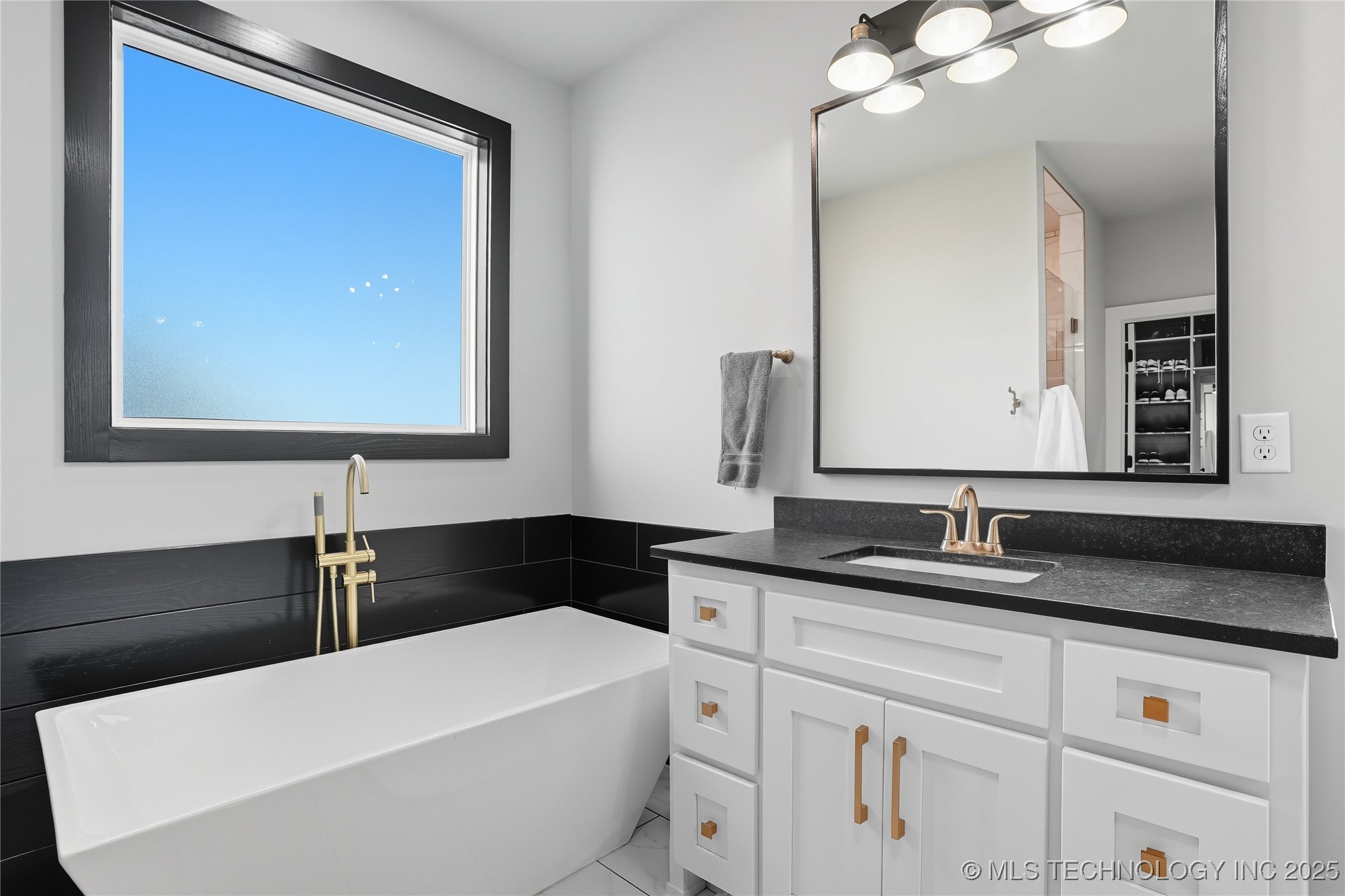 17816 S 47th East Avenue Property Photo 61