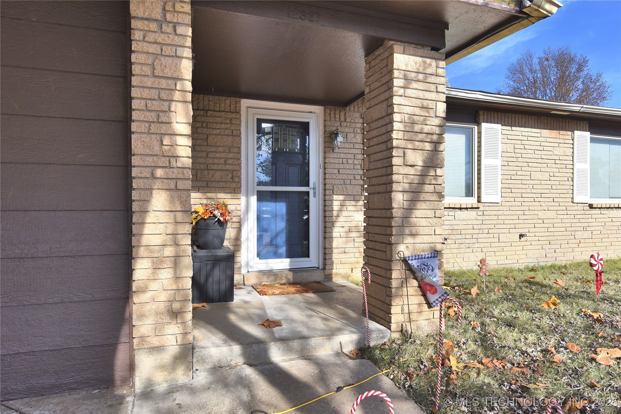 12327 E 17th Street Property Photo 2