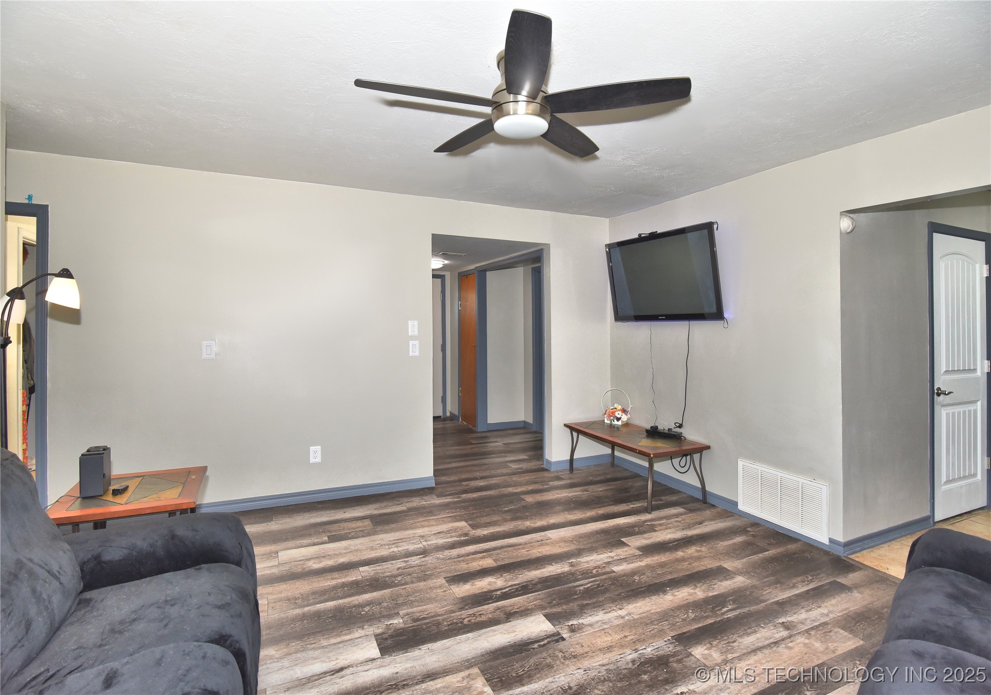 12327 E 17th Street Property Photo 9