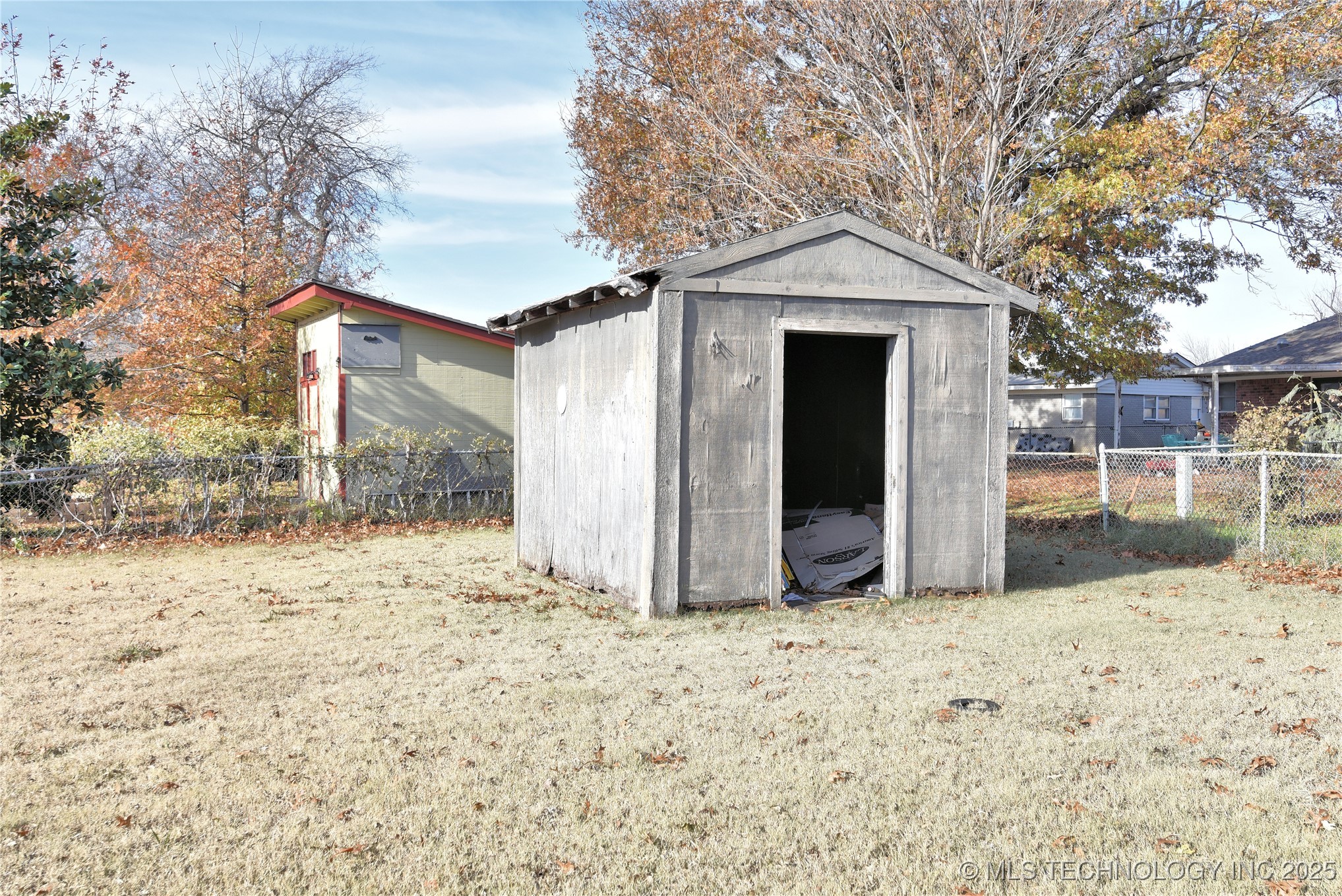 12327 E 17th Street Property Photo 25