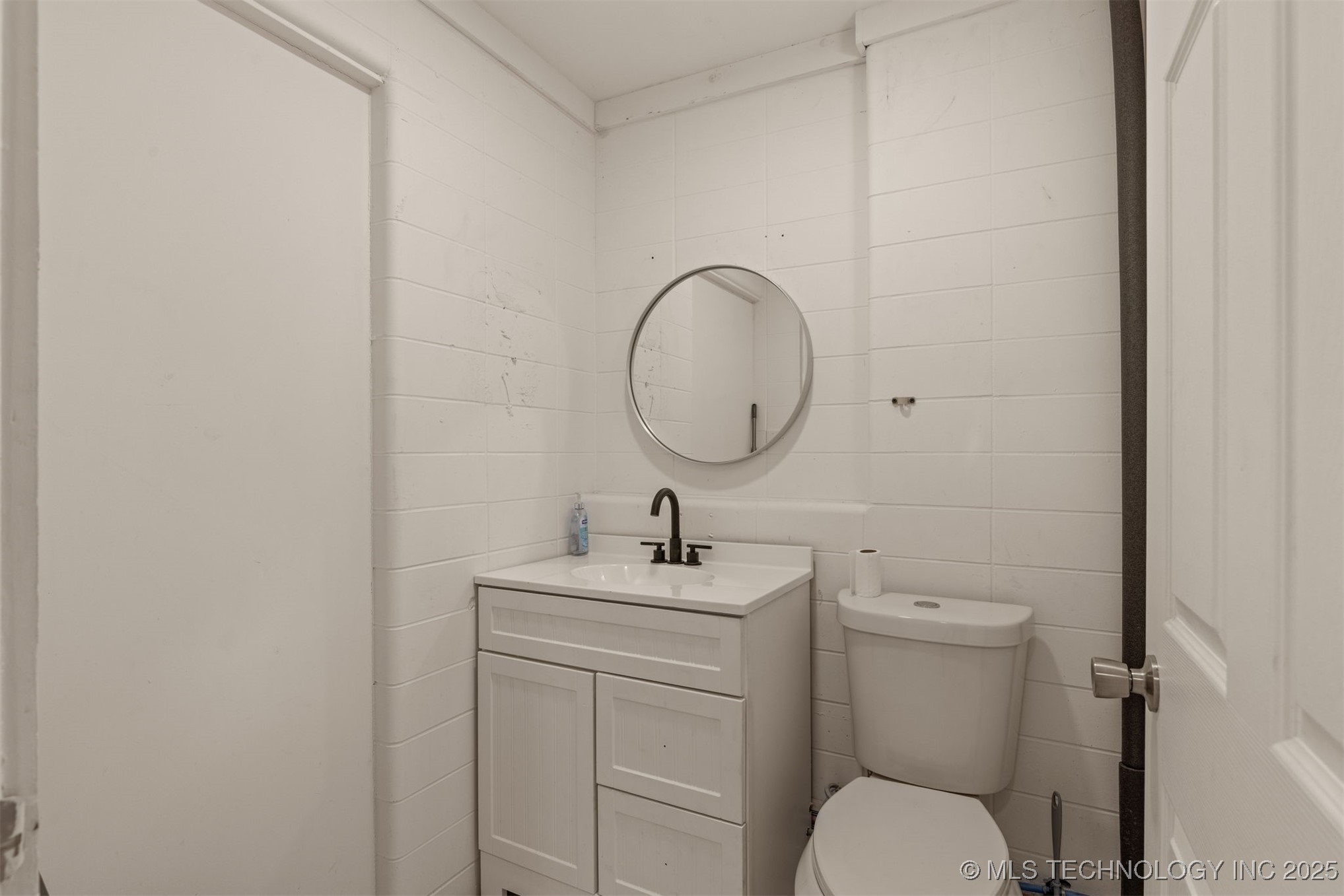 4216 E 11th Street Property Photo 16