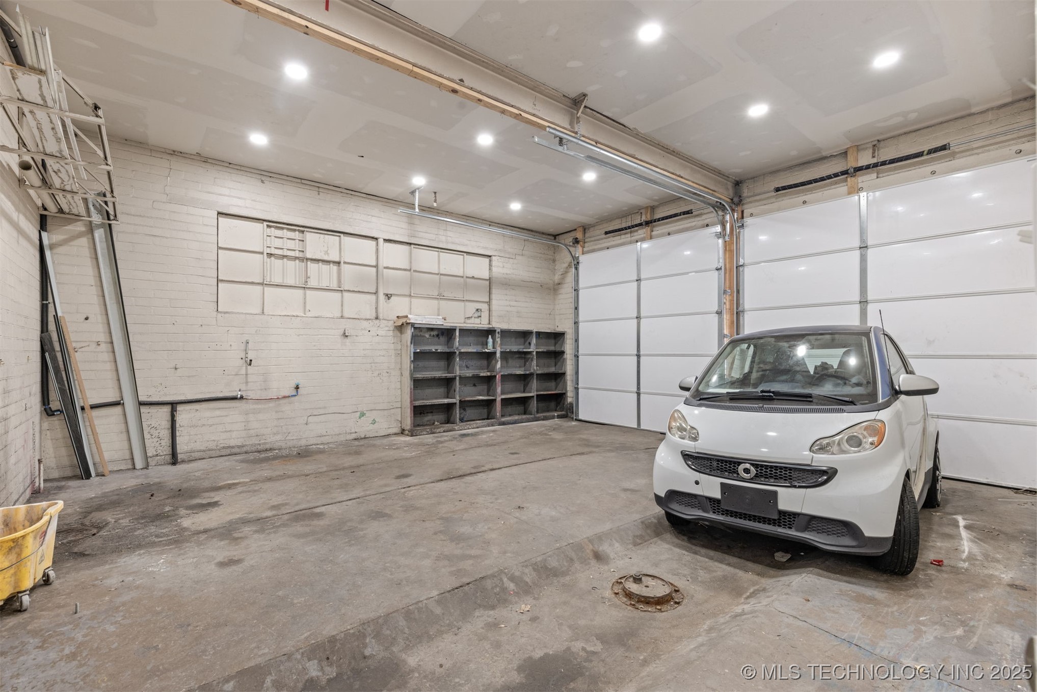 4216 E 11th Street Property Photo 18