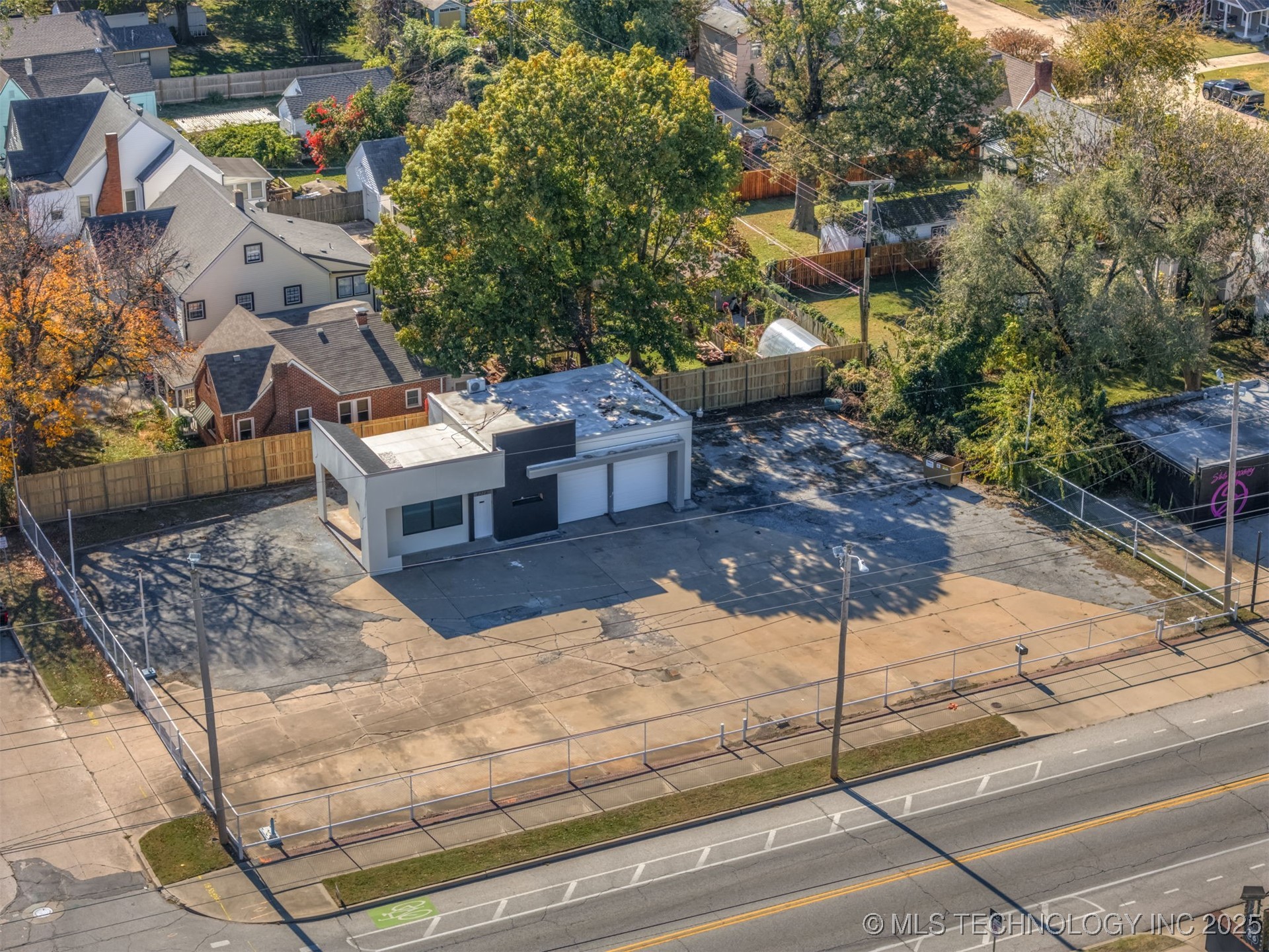 4216 E 11th Street Property Photo 23