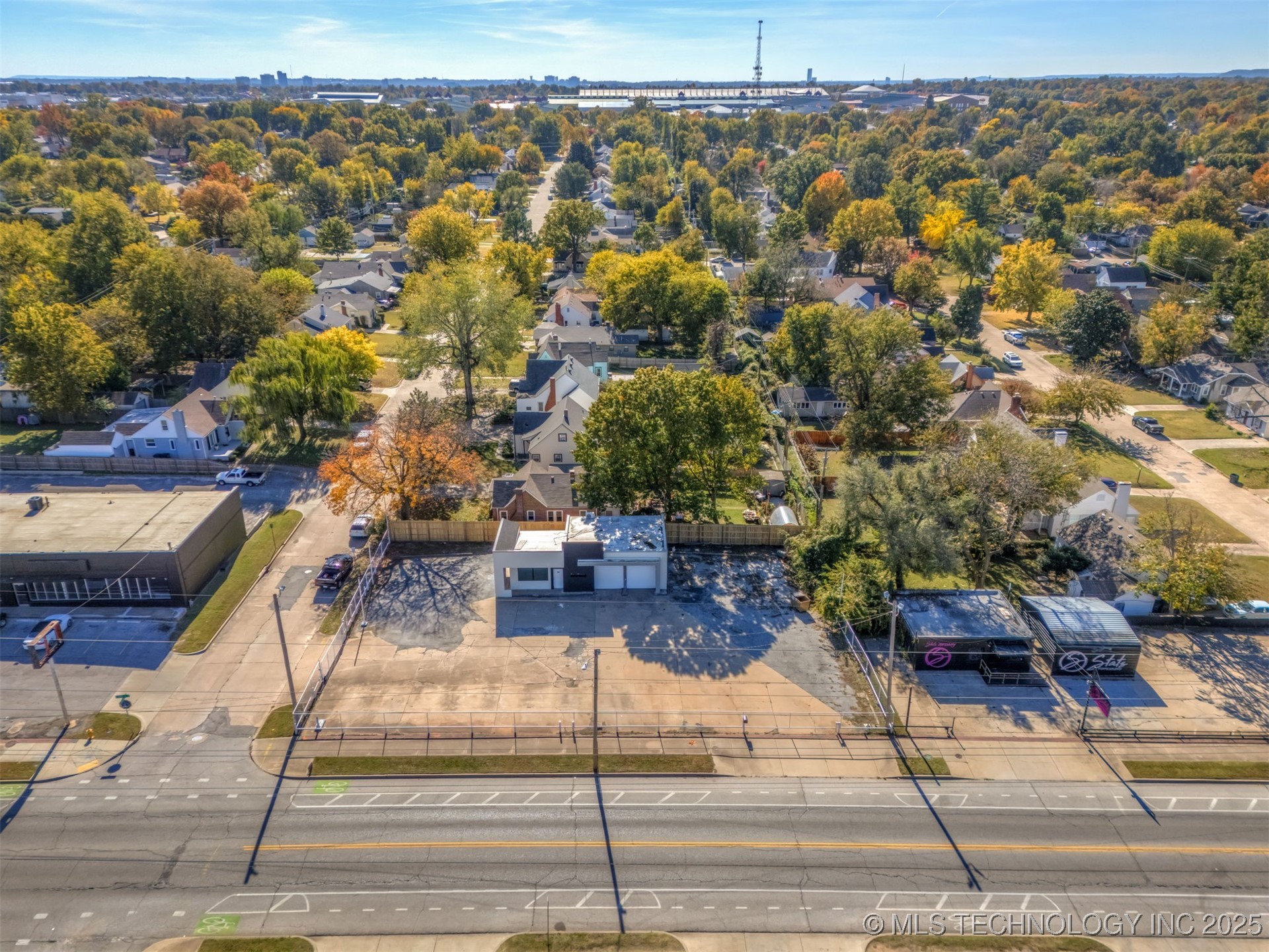 4216 E 11th Street Property Photo 26