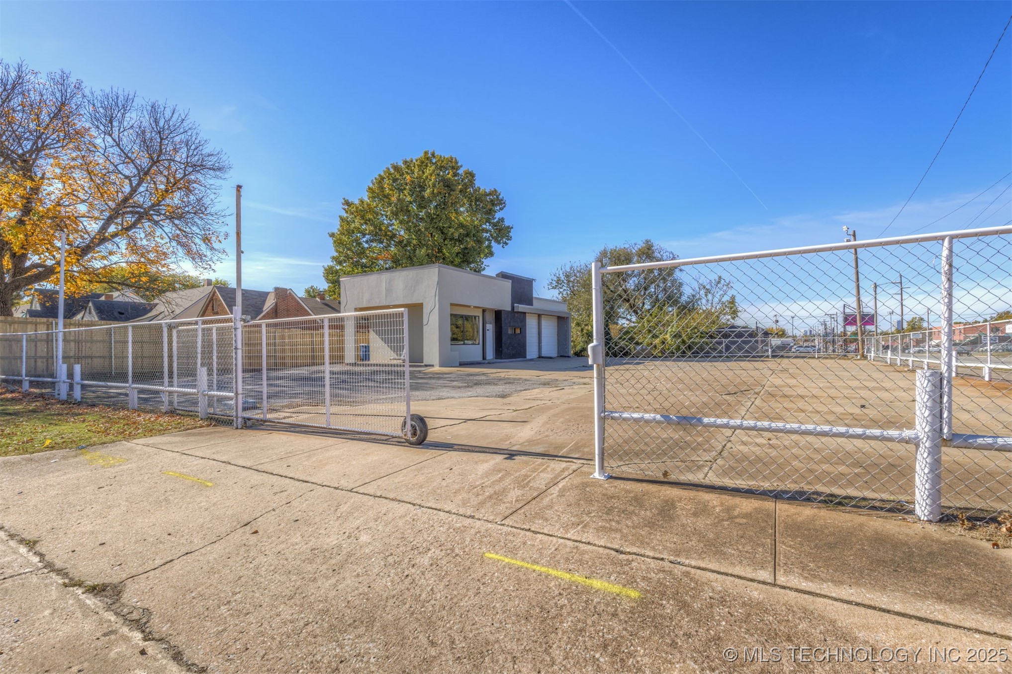 4216 E 11th Street Property Photo 36