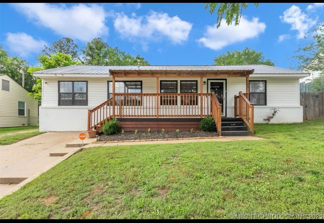 905 Forest Drive Property Photo 1