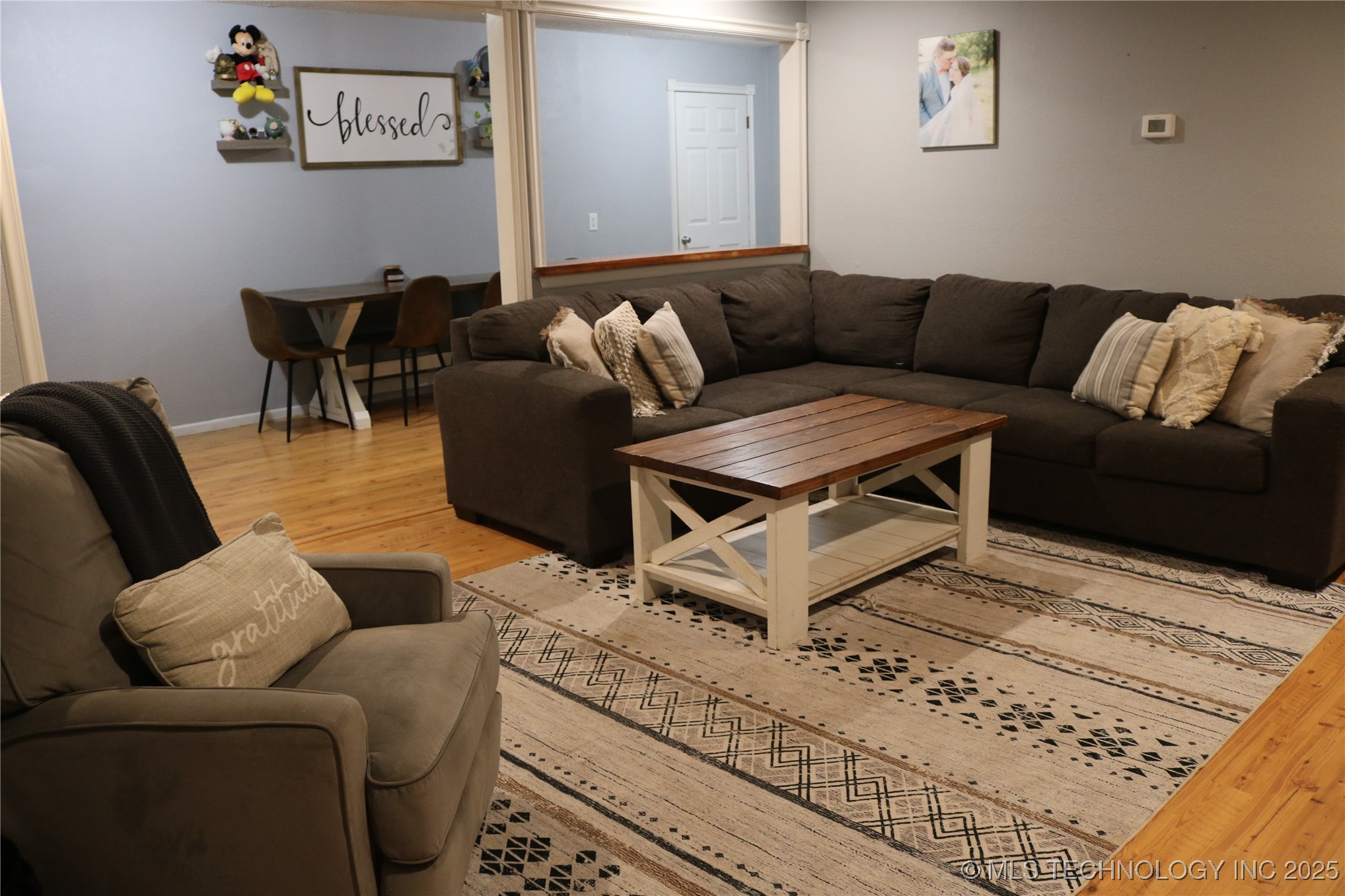 905 Forest Drive Property Photo 4