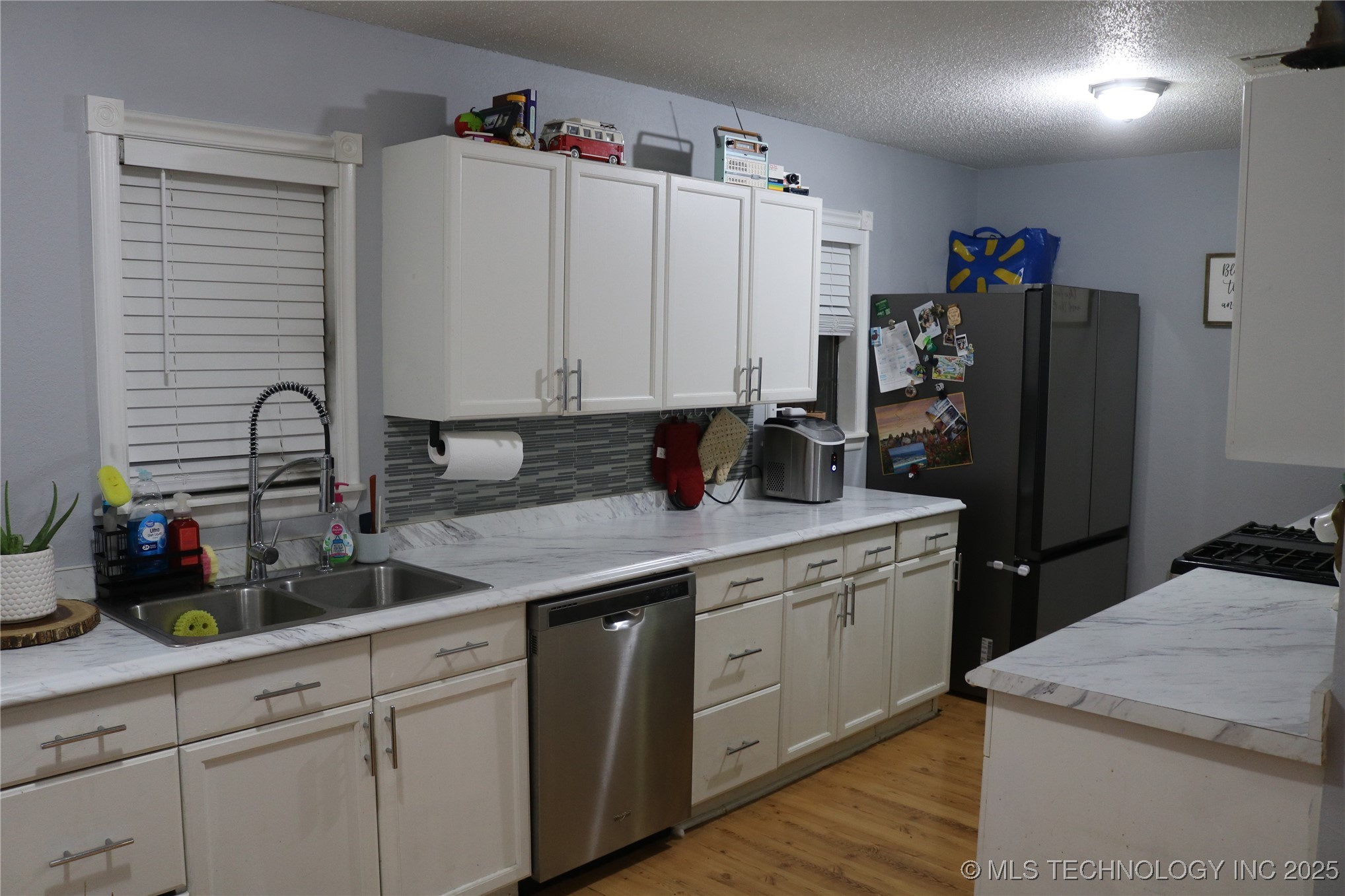 905 Forest Drive Property Photo 8