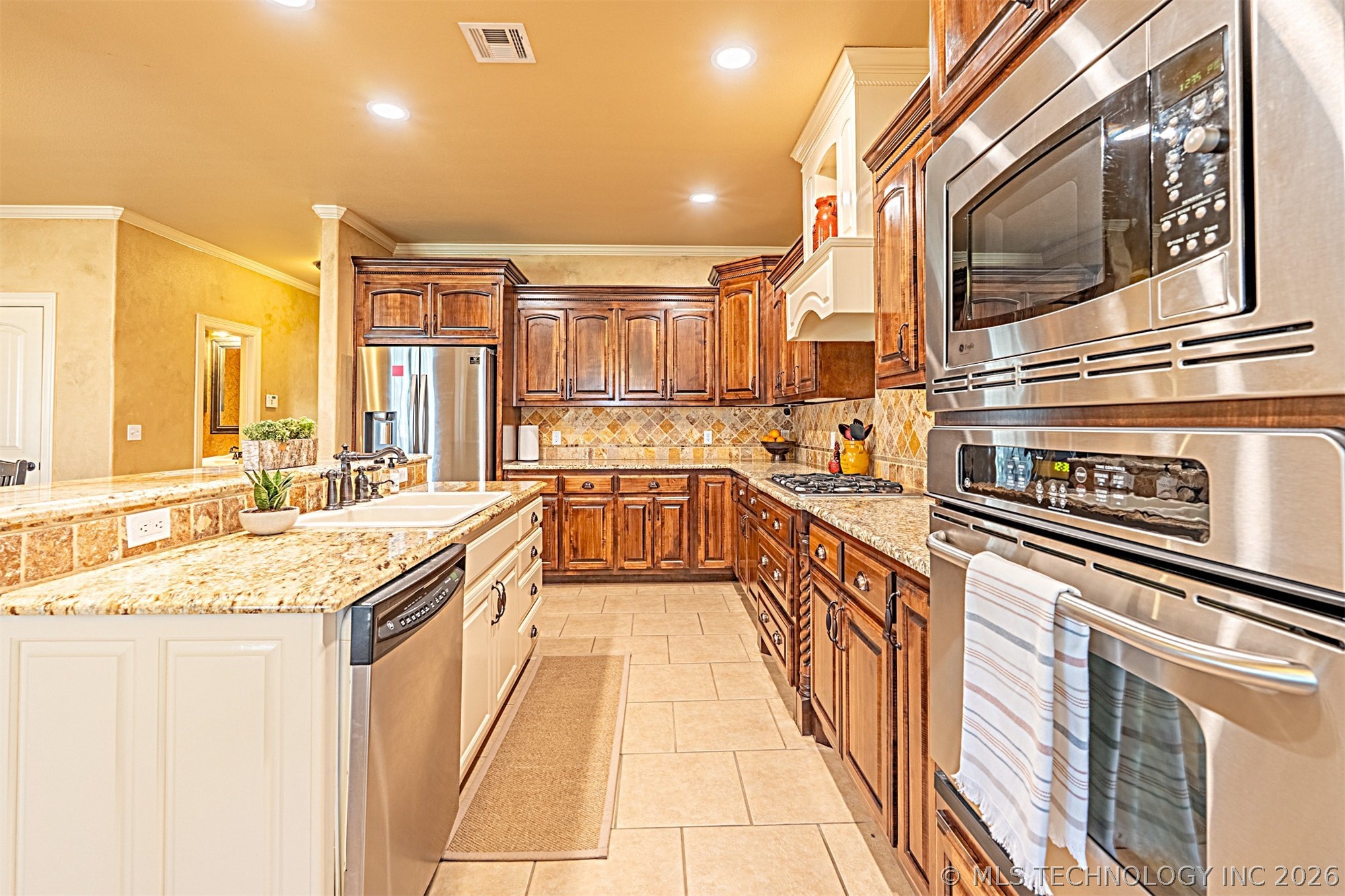 13822 S 18th Place Property Photo 21