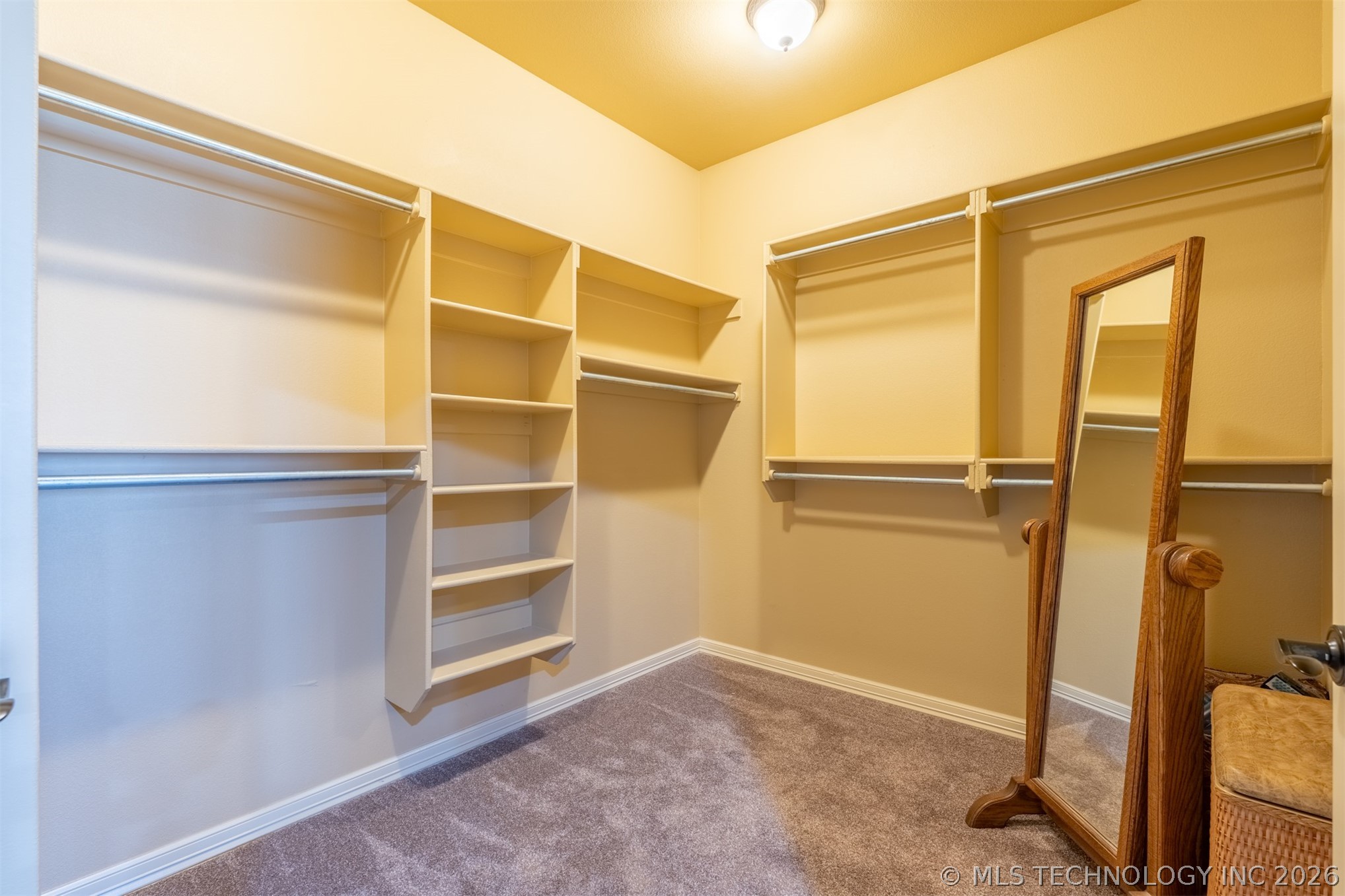 13822 S 18th Place Property Photo 38