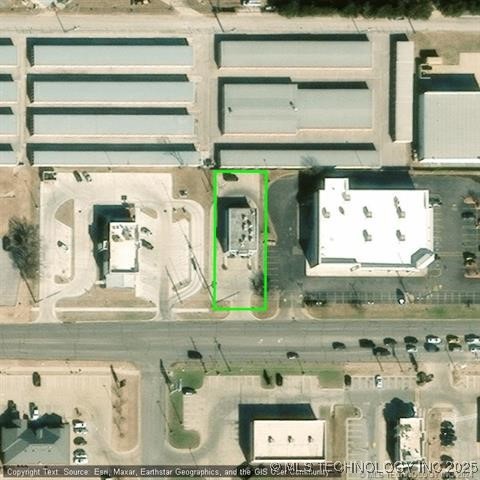 6711 Nw Cache Property Photo 3