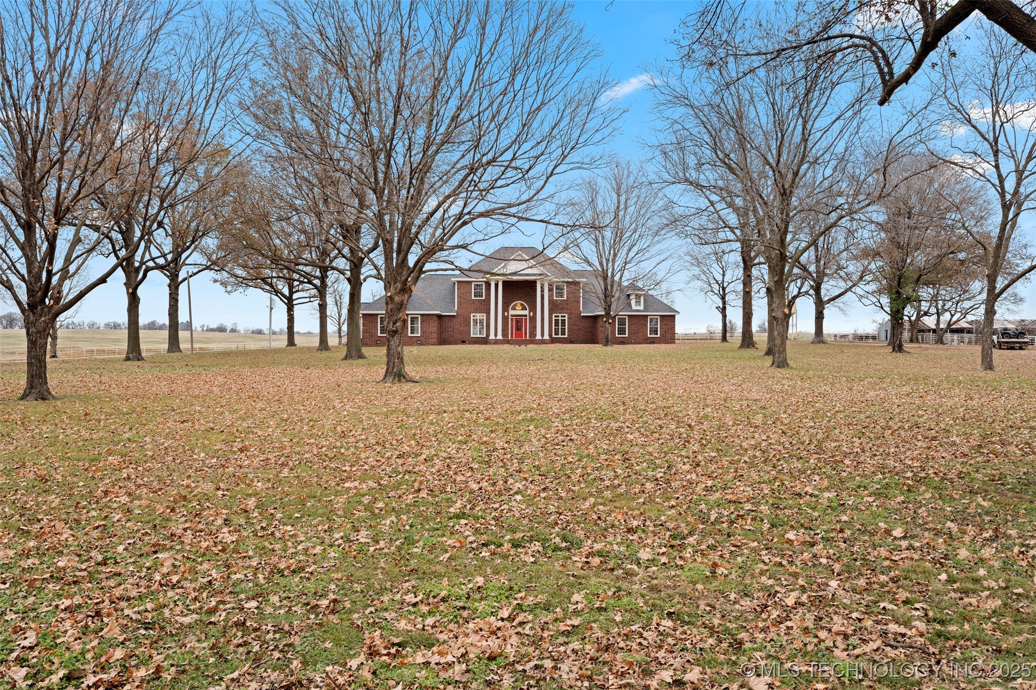 441170 E 210 Road Property Photo 2