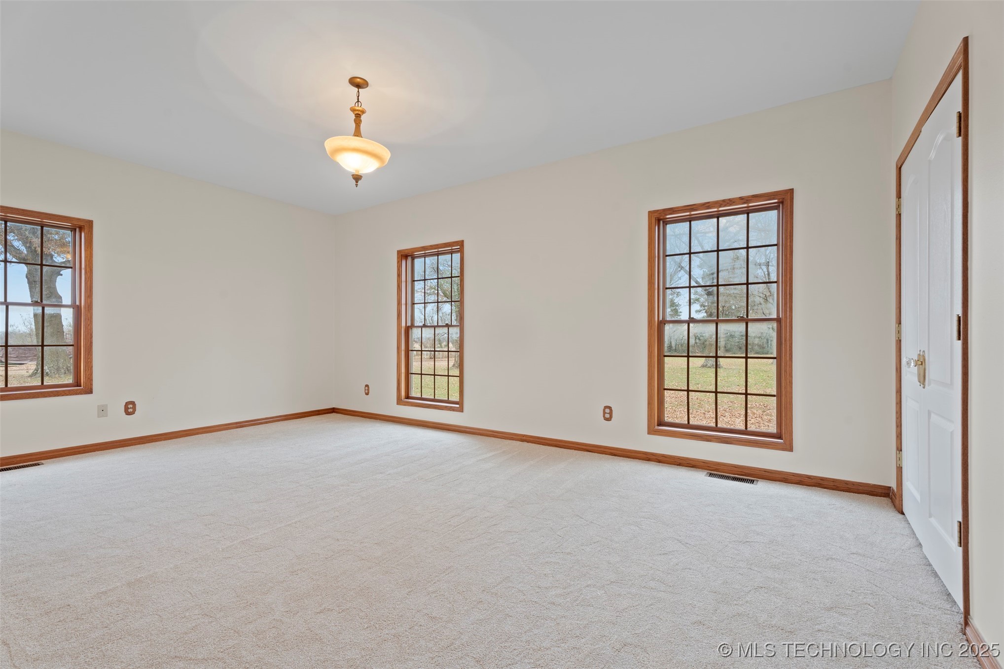 441170 E 210 Road Property Photo 32