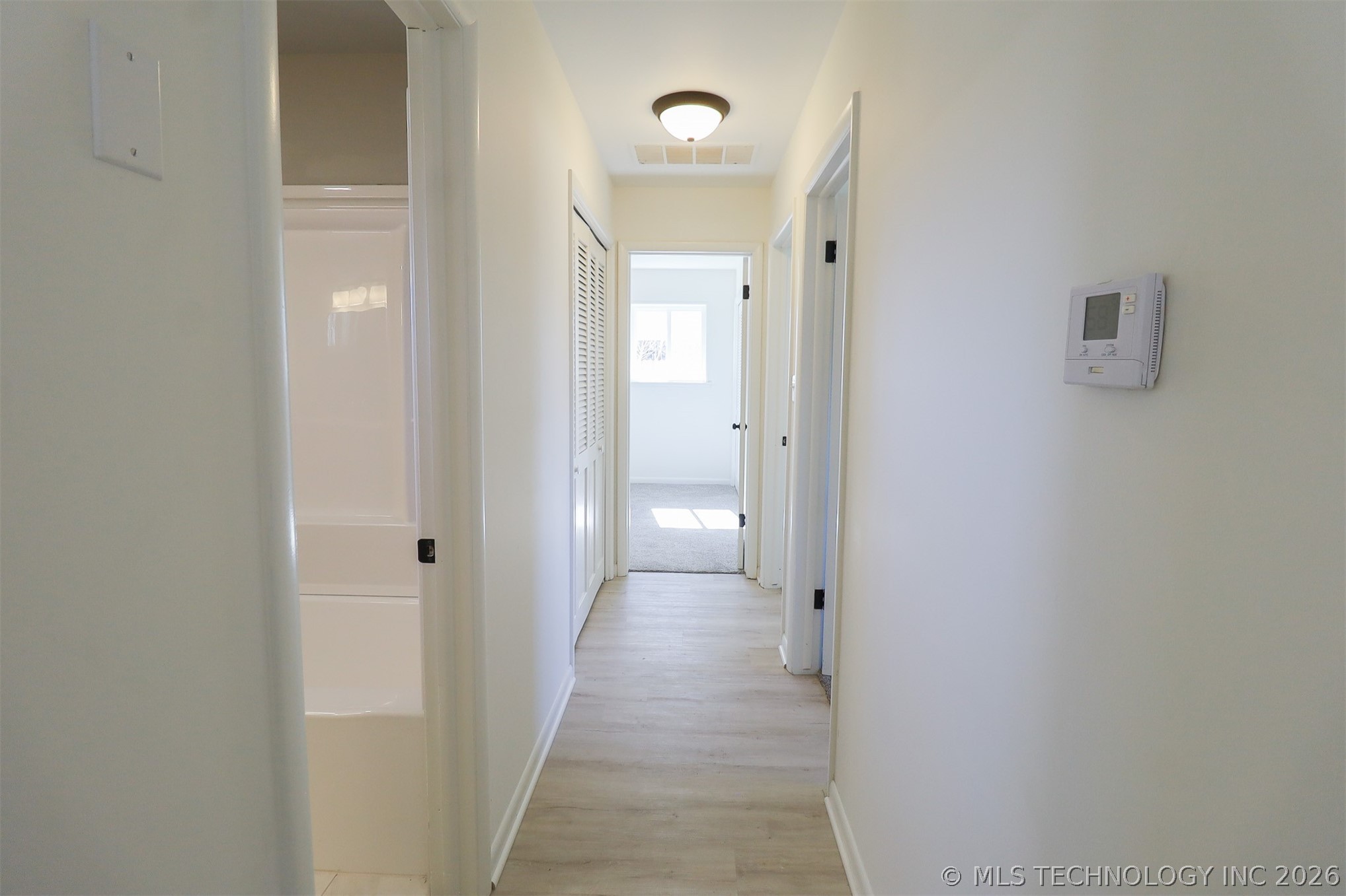 1118 N Hickory Place Property Photo 13