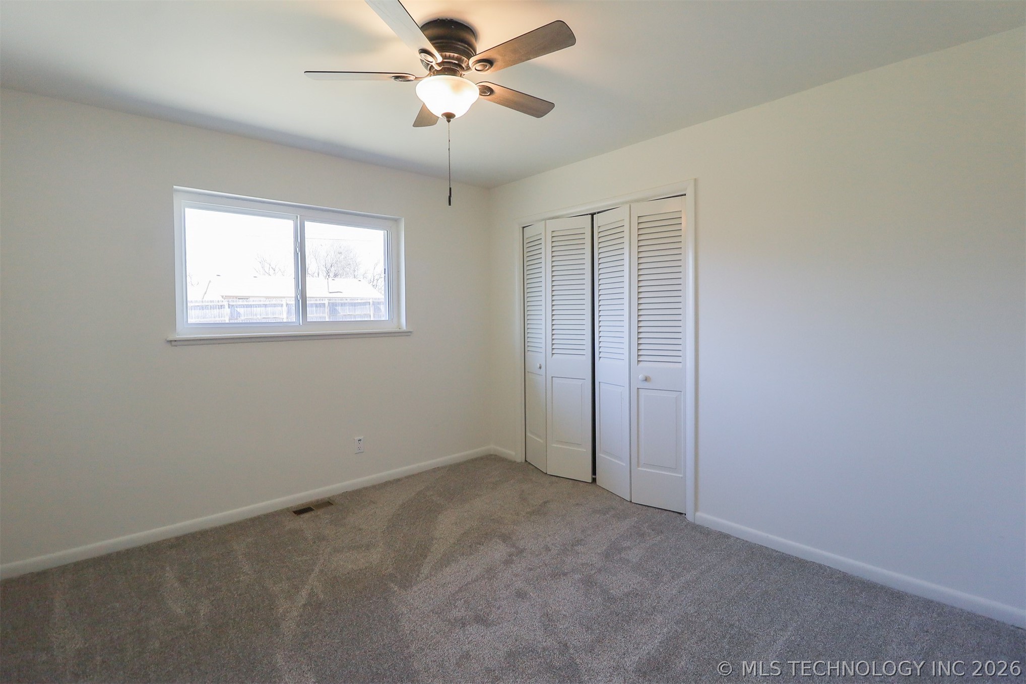 1118 N Hickory Place Property Photo 18