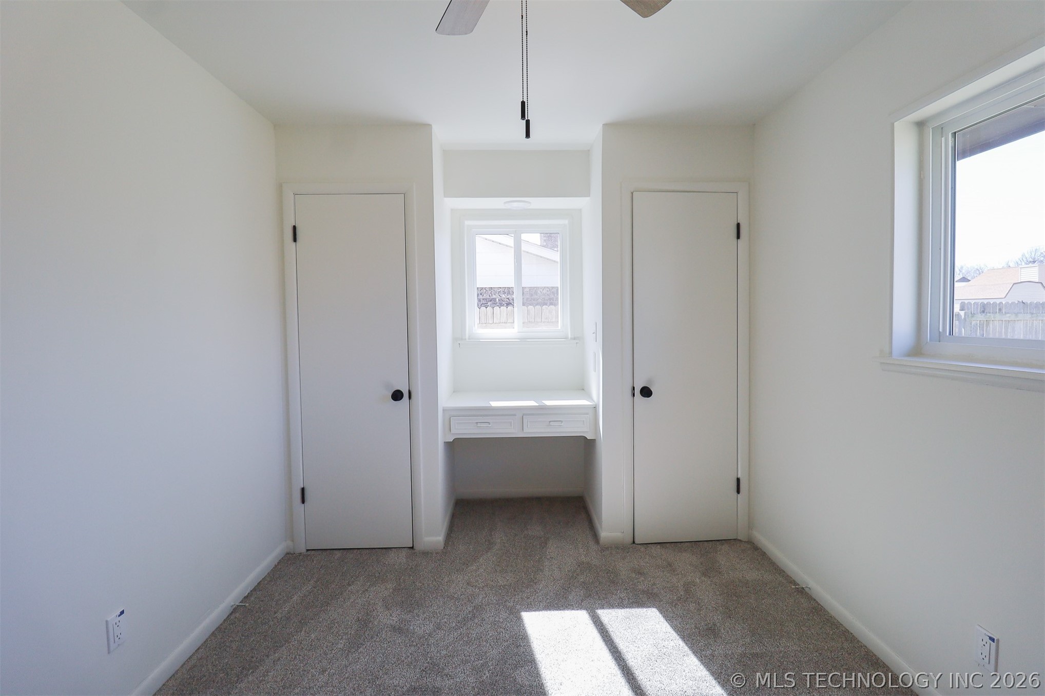 1118 N Hickory Place Property Photo 21