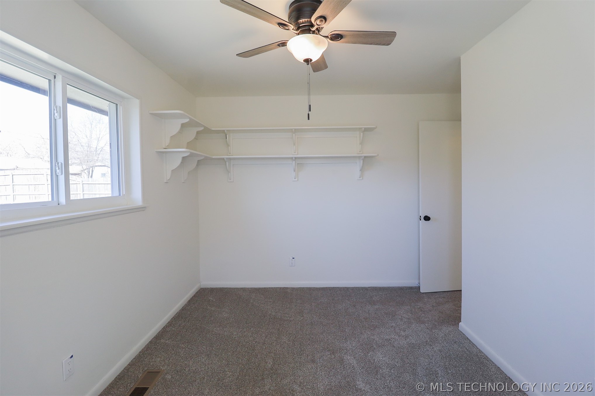 1118 N Hickory Place Property Photo 22