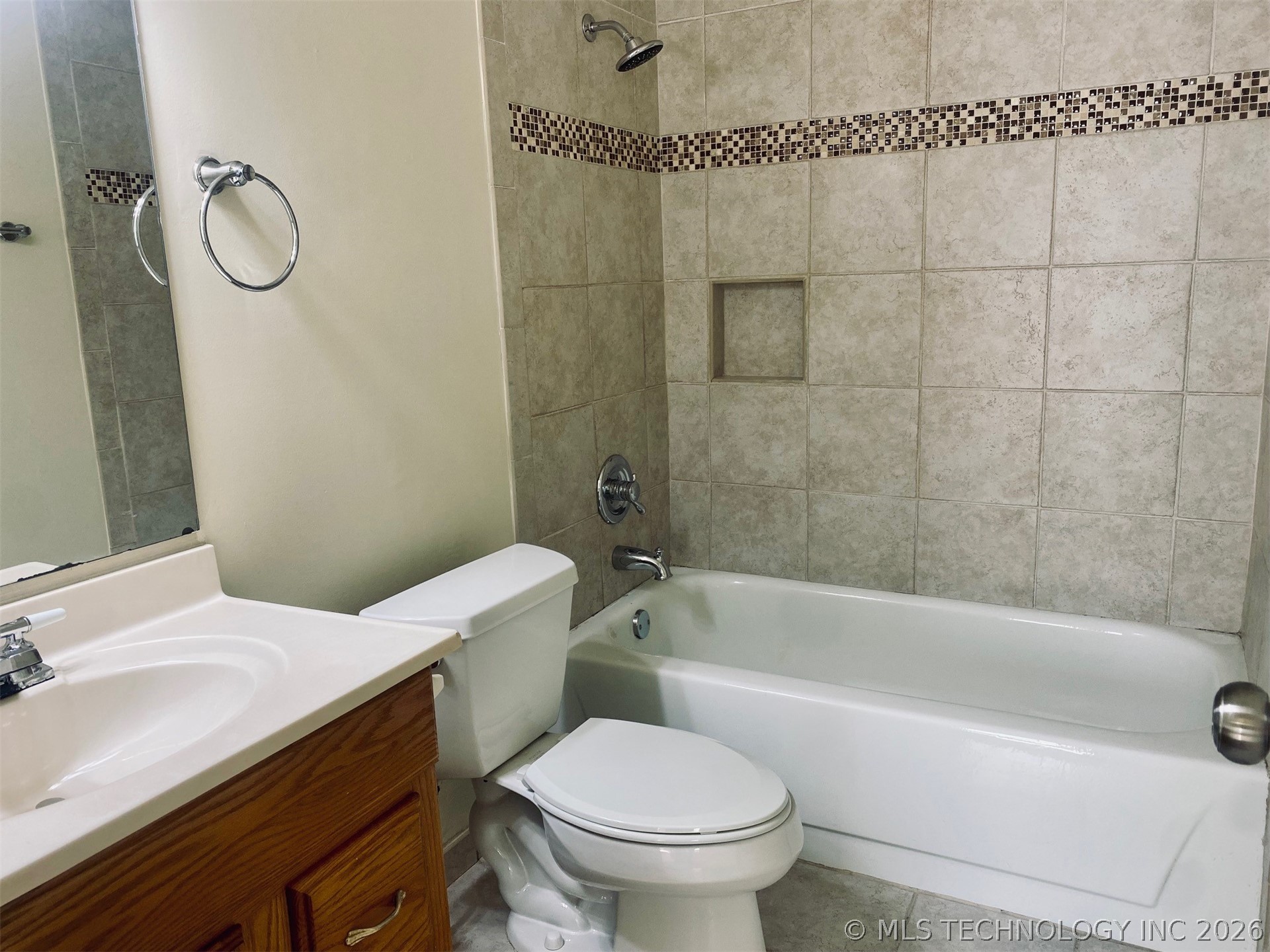 1232 W Los Angeles Circle Property Photo 11