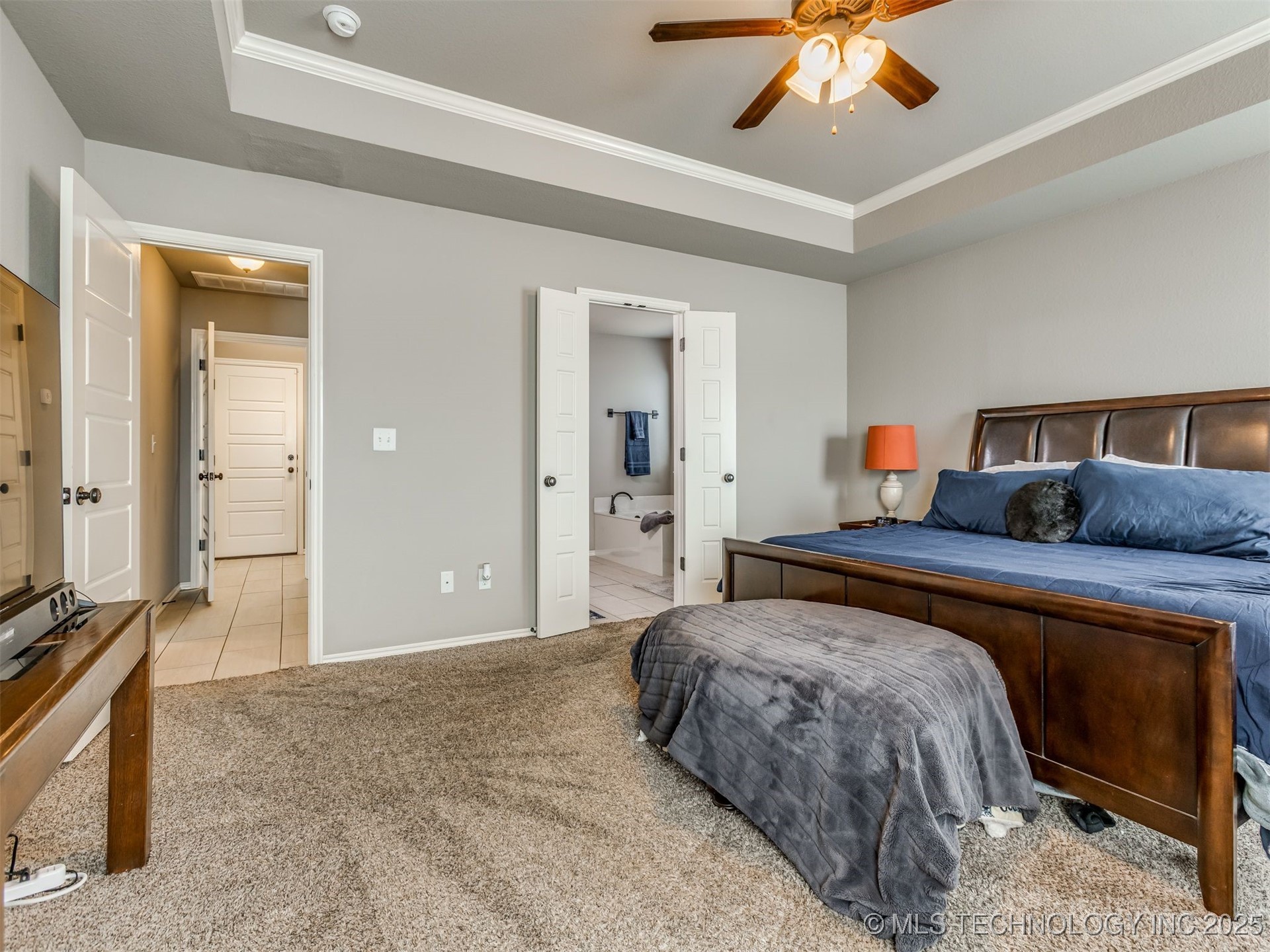 732 W 40th Place Property Photo 21