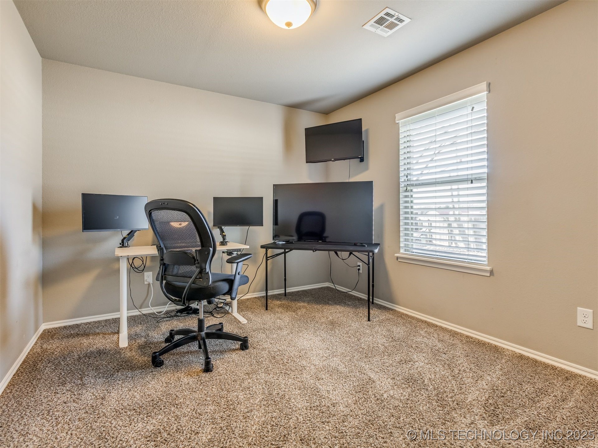 732 W 40th Place Property Photo 30