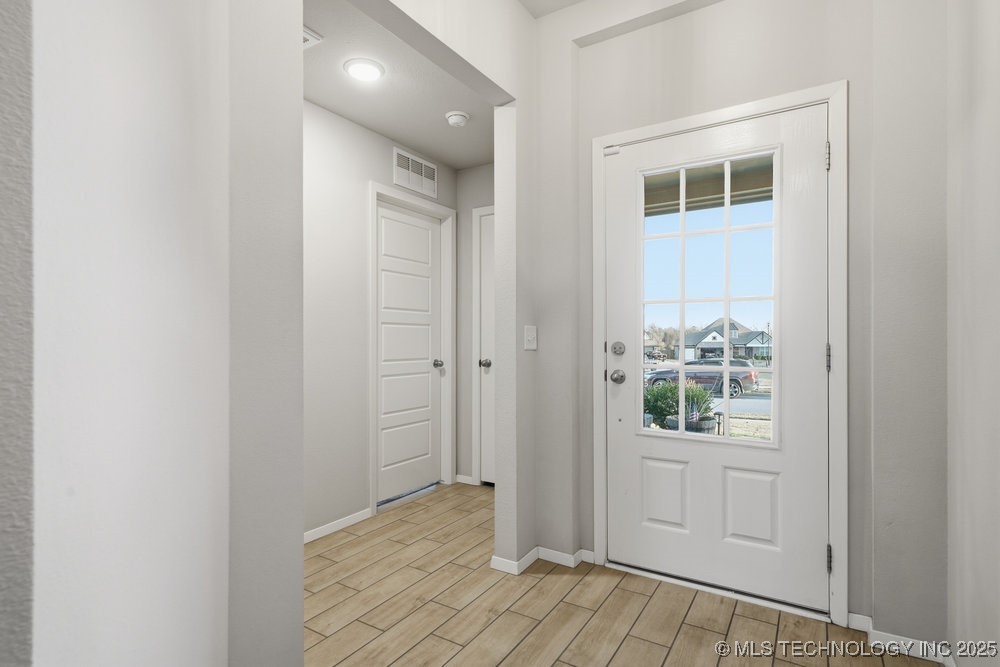 12008 N 131st East Avenue Property Photo 4