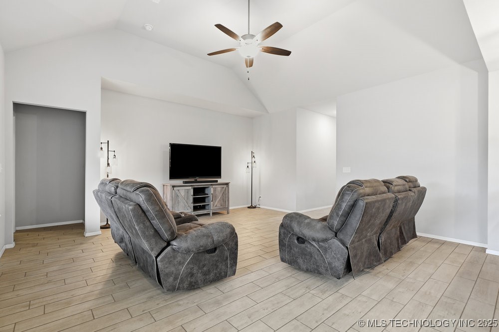 12008 N 131st East Avenue Property Photo 5