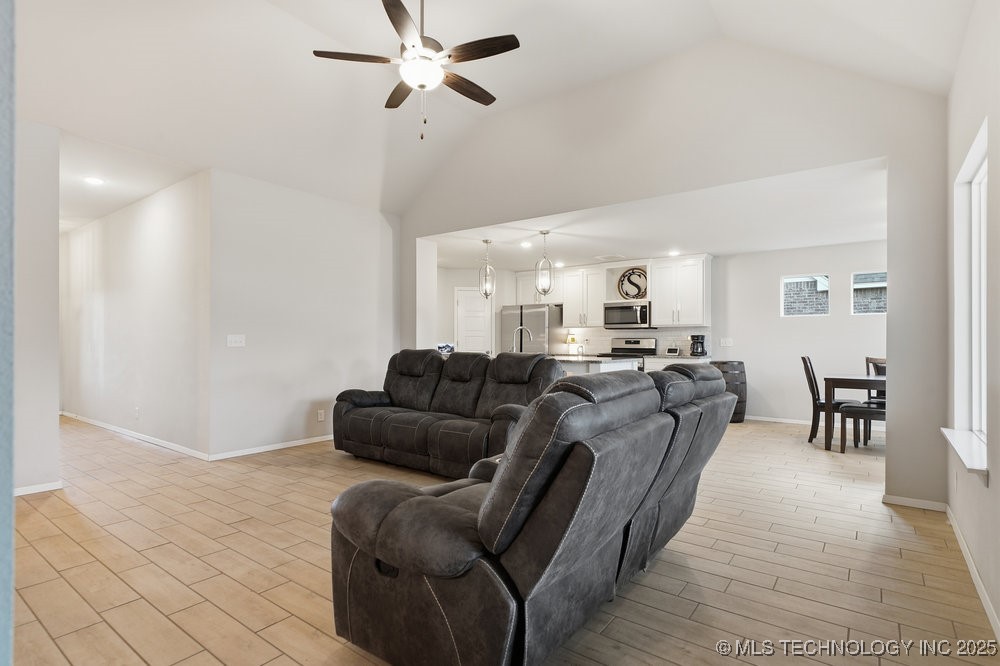 12008 N 131st East Avenue Property Photo 8