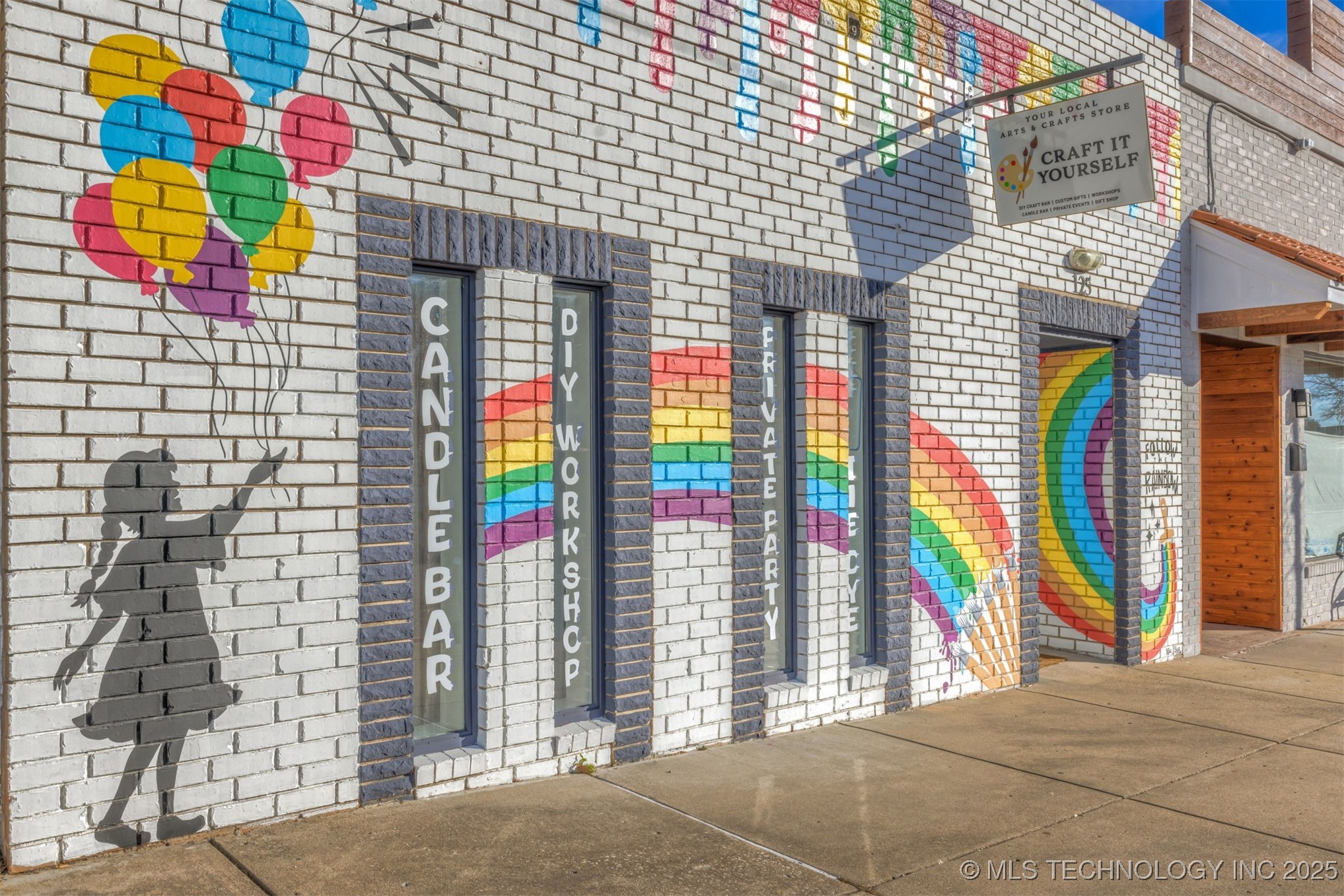 125 S Broadway Street Property Photo 2