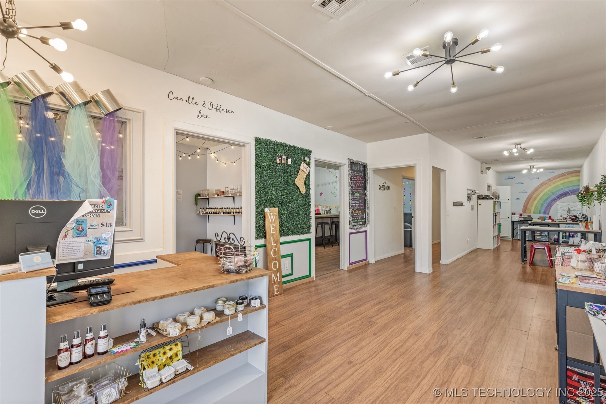 125 S Broadway Street Property Photo 6