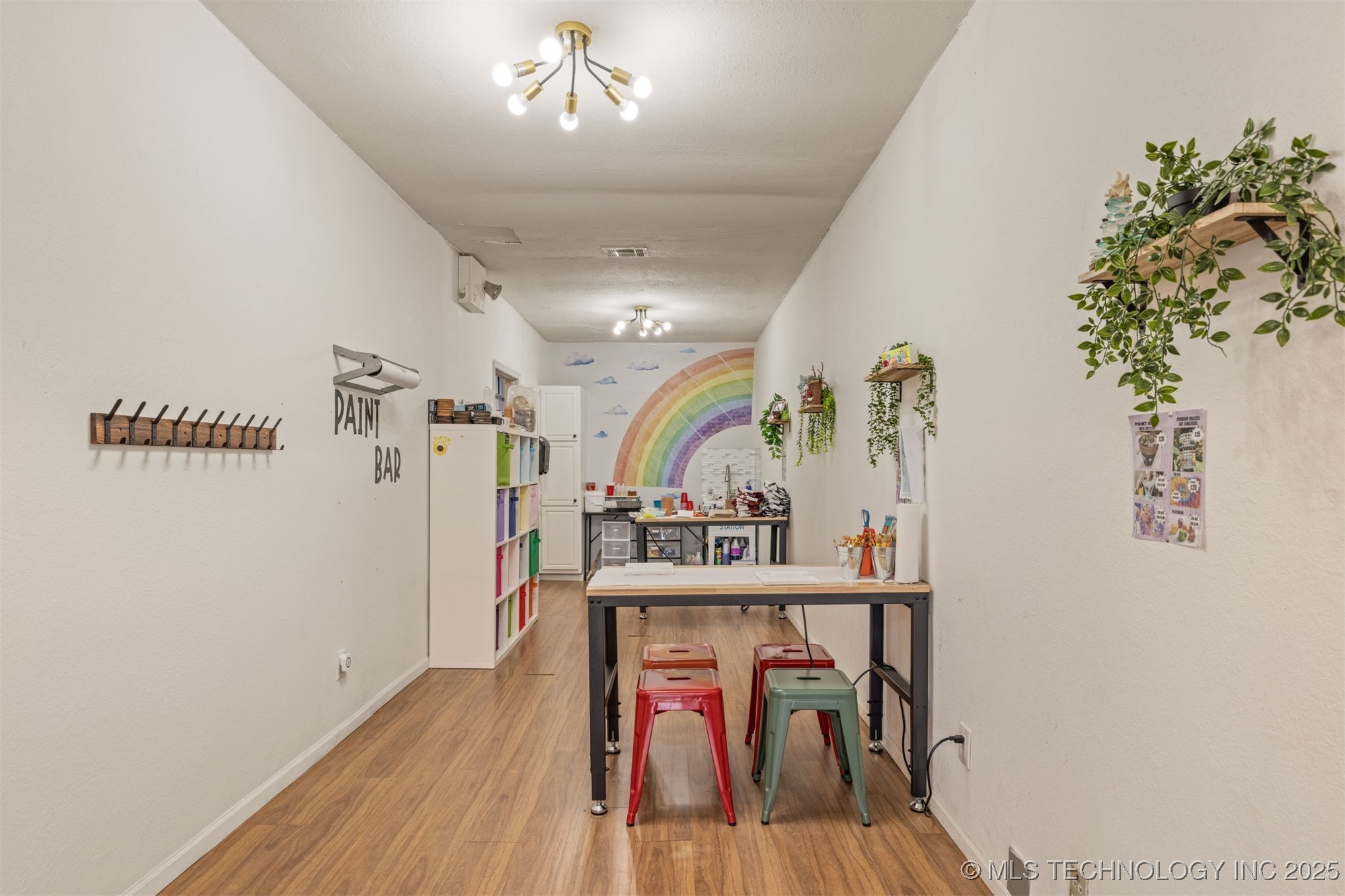 125 S Broadway Street Property Photo 19