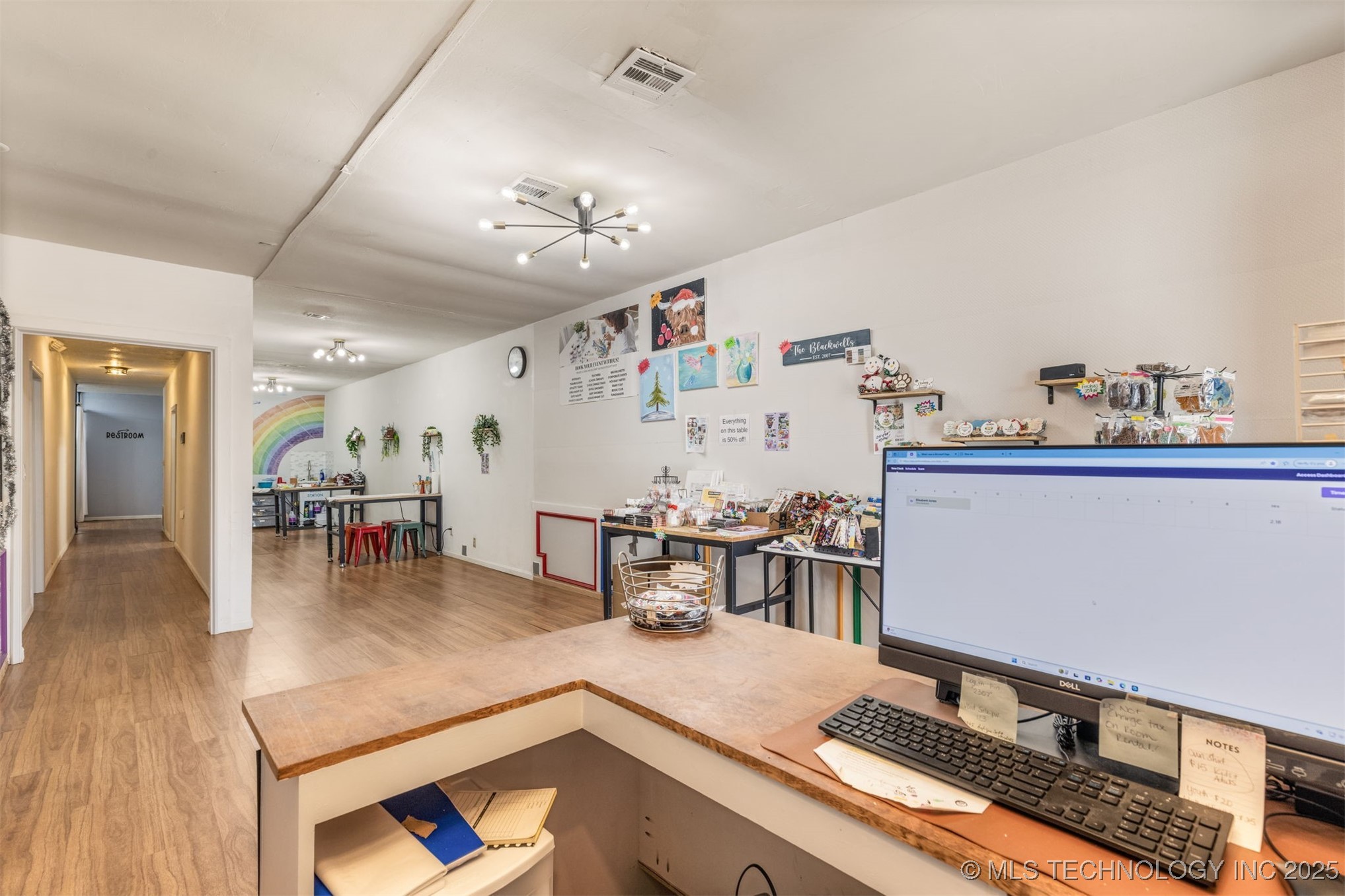 125 S Broadway Street Property Photo 20