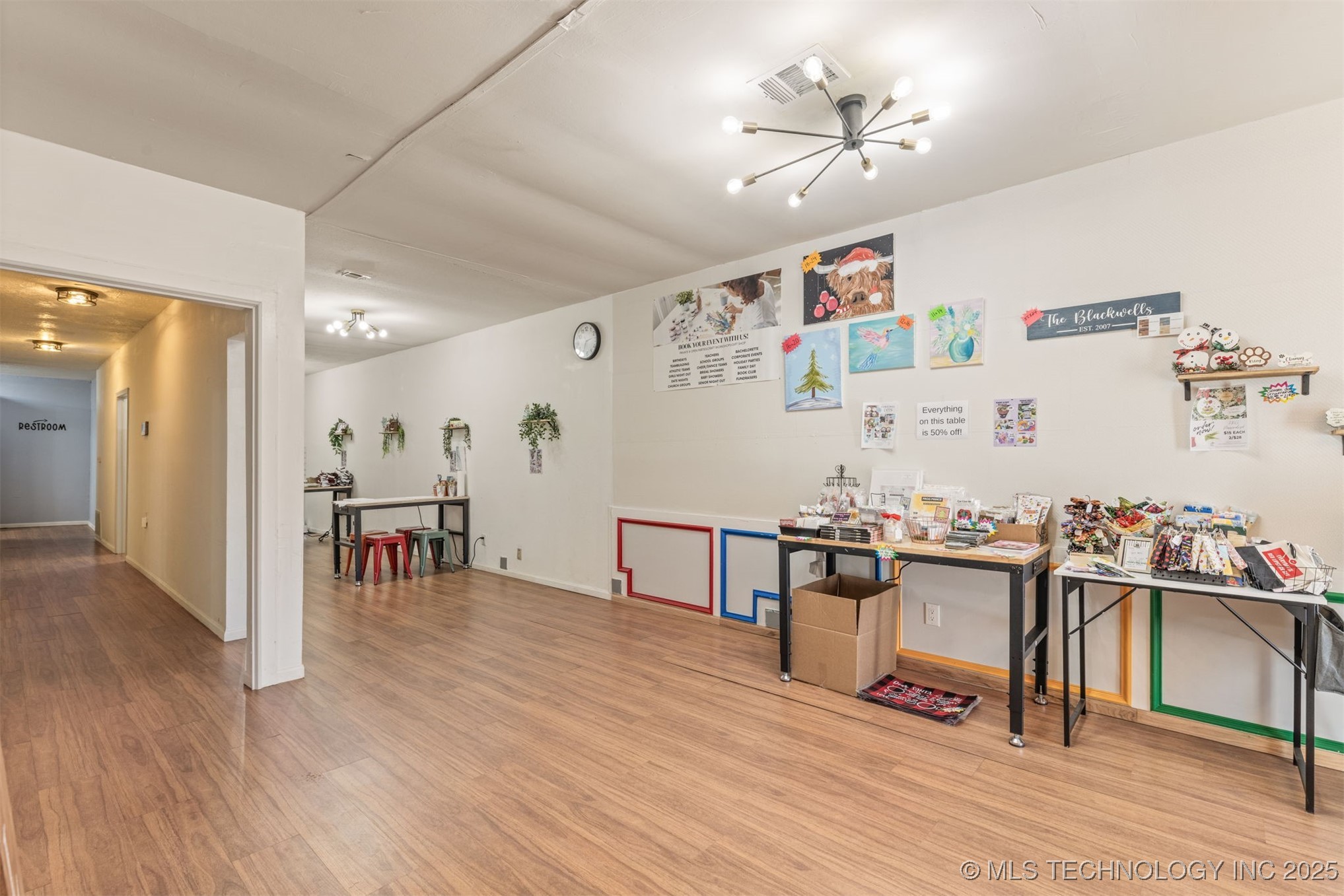 125 S Broadway Street Property Photo 21