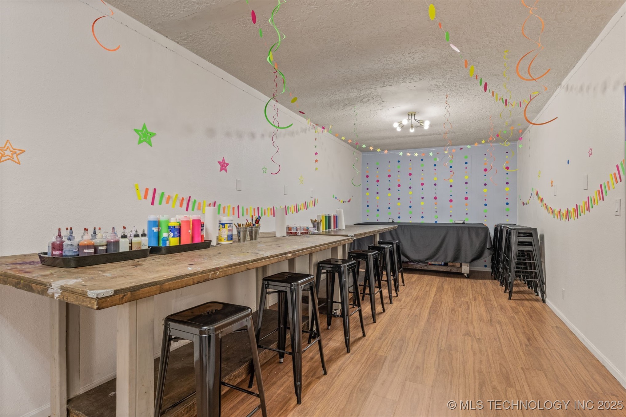 125 S Broadway Street Property Photo 23