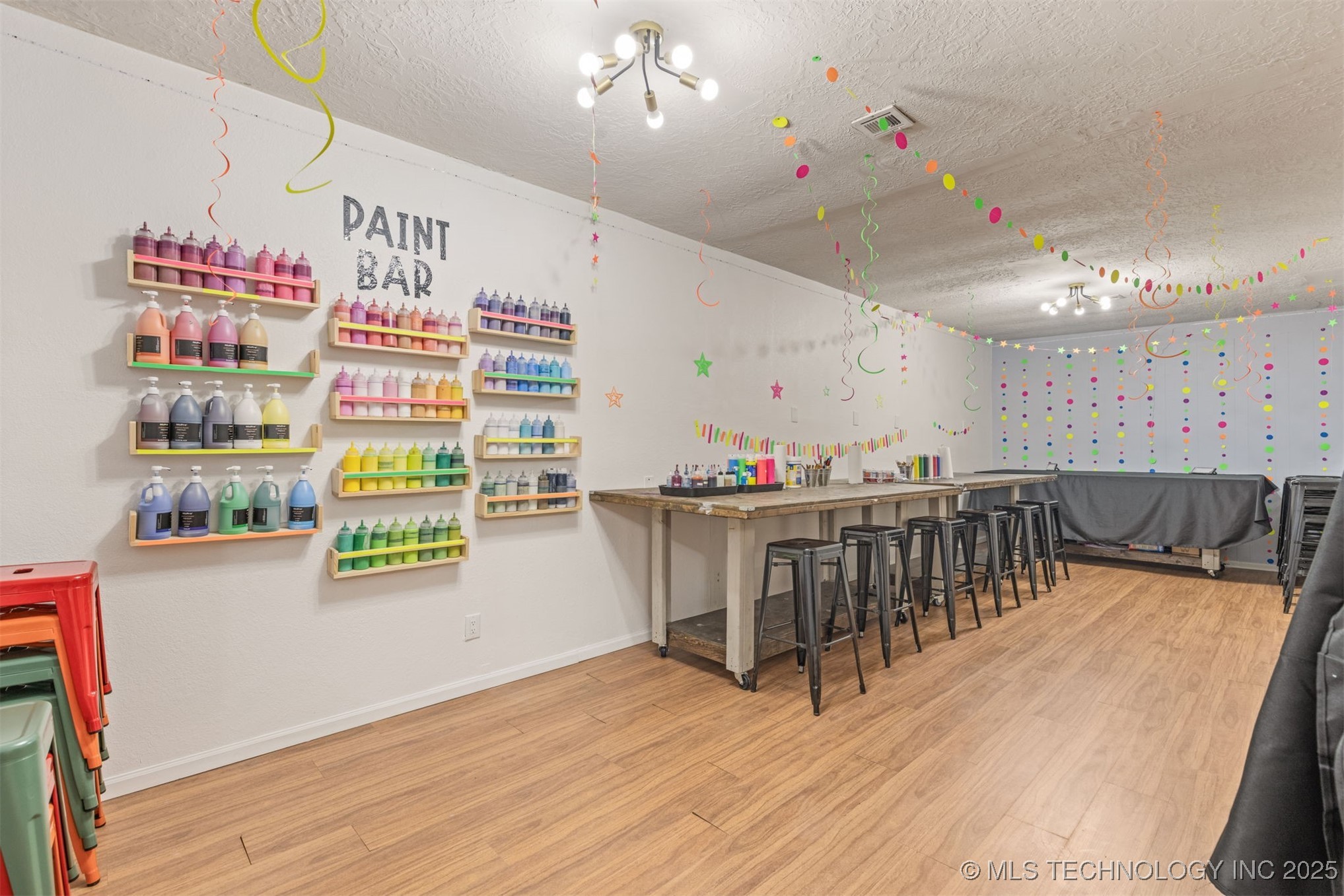 125 S Broadway Street Property Photo 25