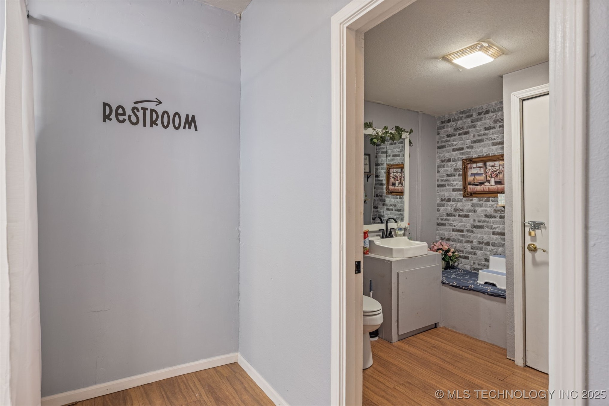 125 S Broadway Street Property Photo 30