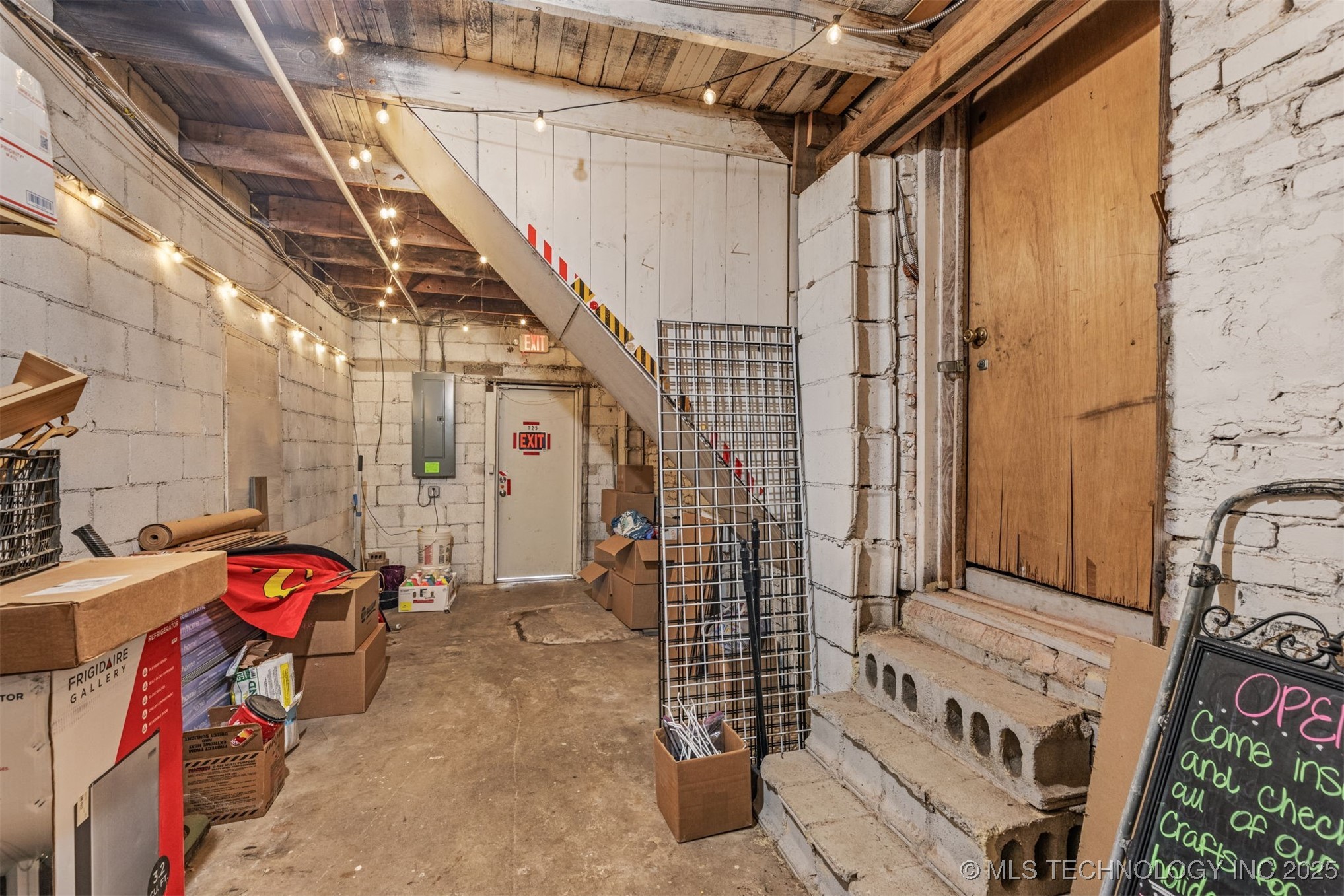 125 S Broadway Street Property Photo 36