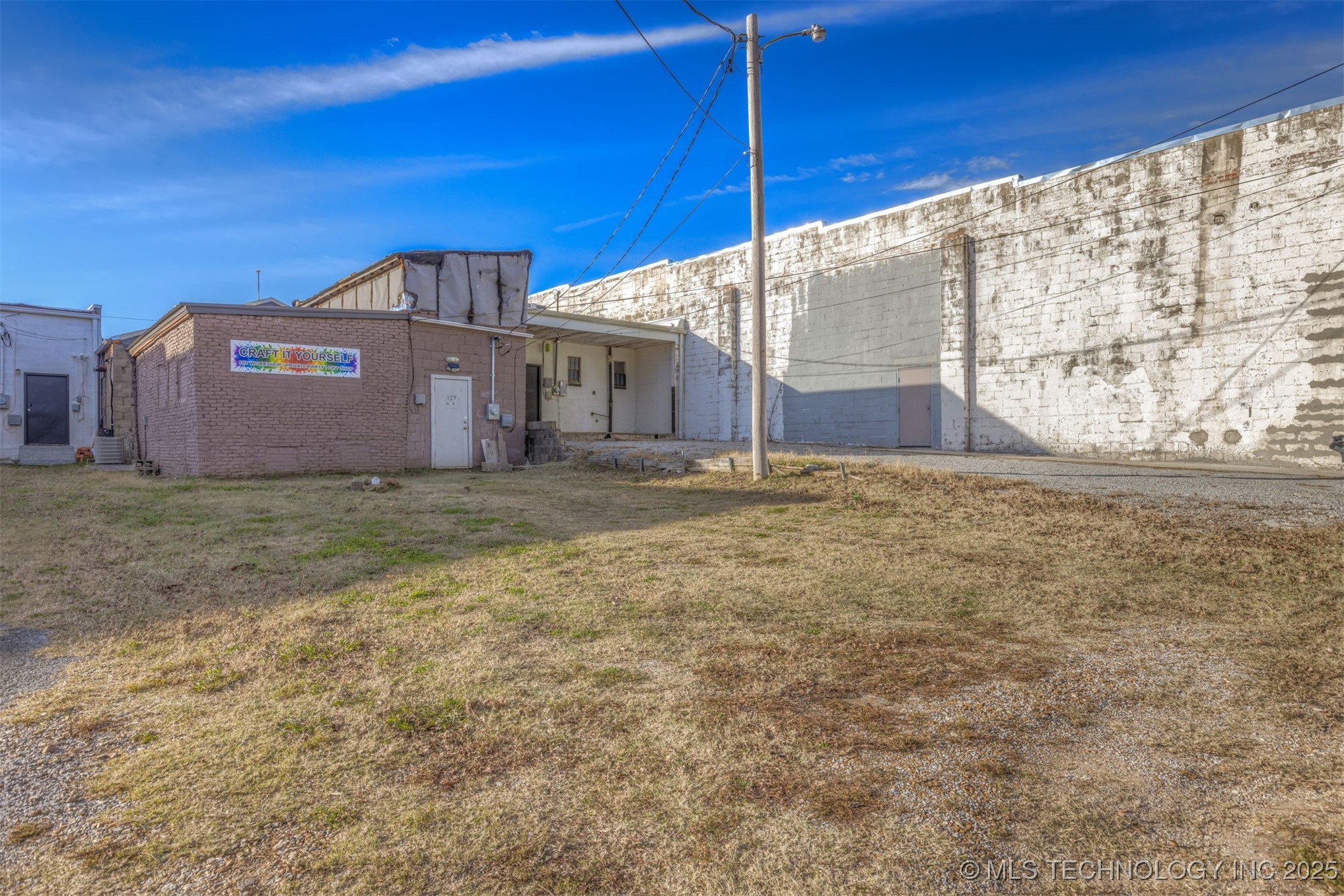 125 S Broadway Street Property Photo 37