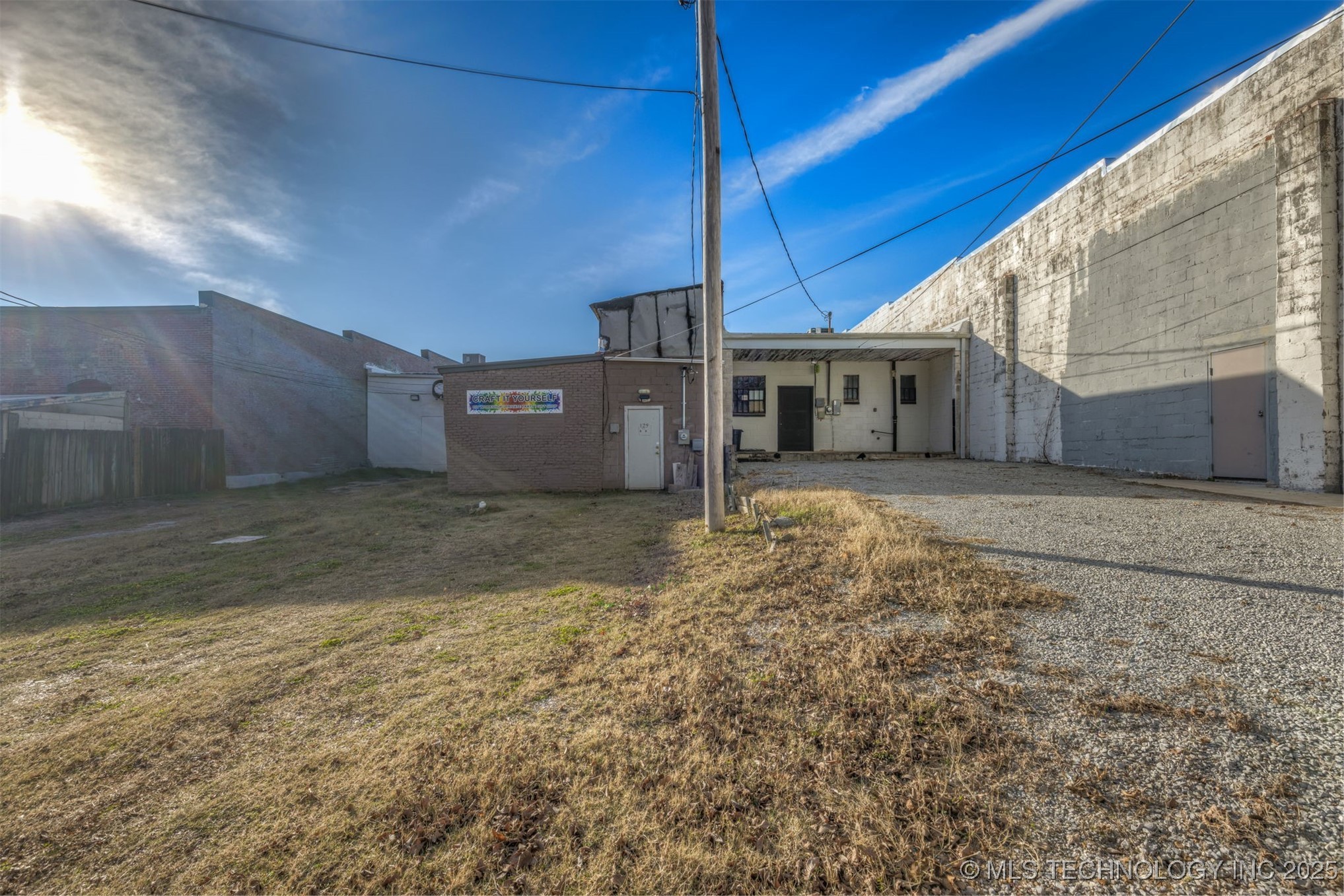 125 S Broadway Street Property Photo 38