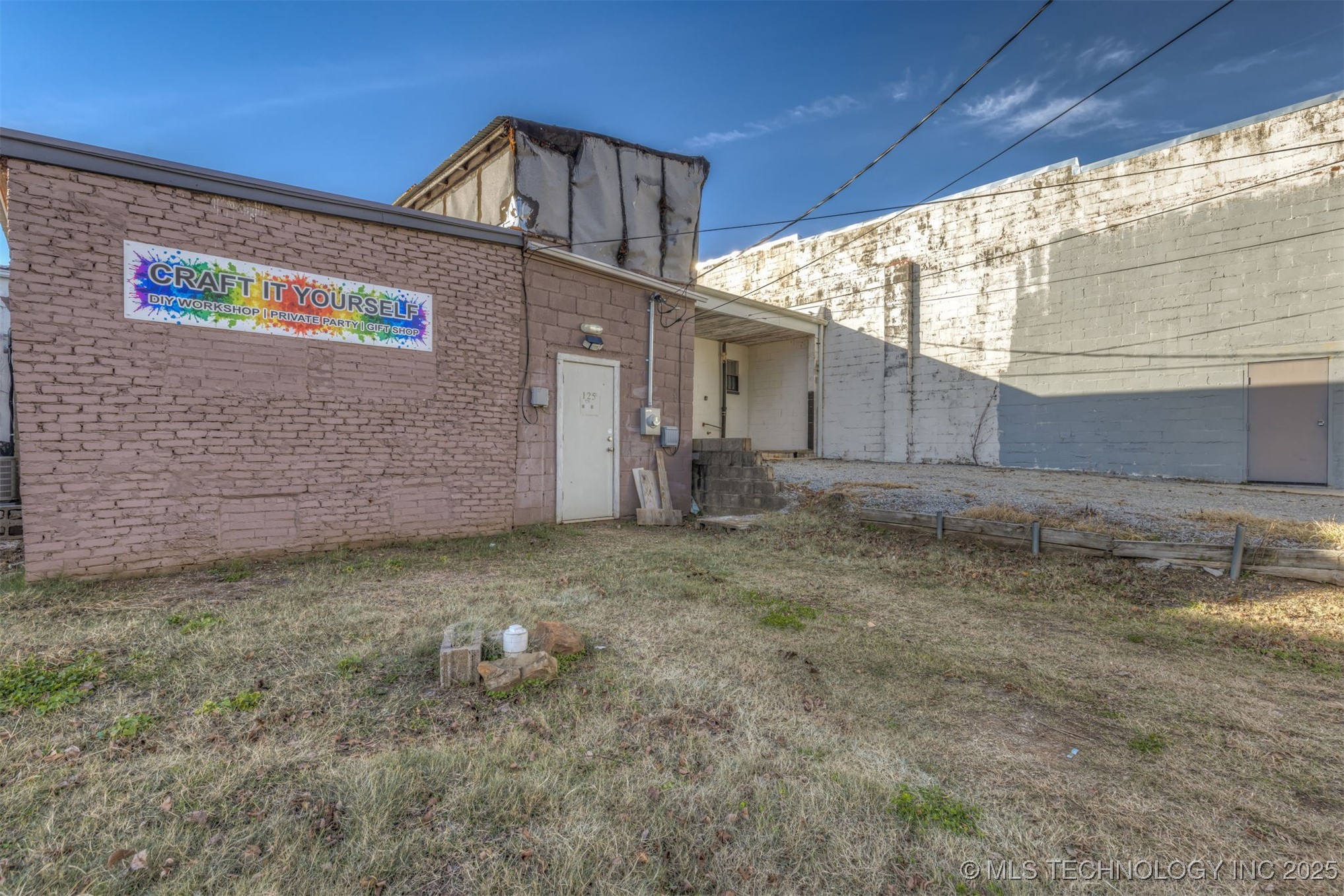 125 S Broadway Street Property Photo 39