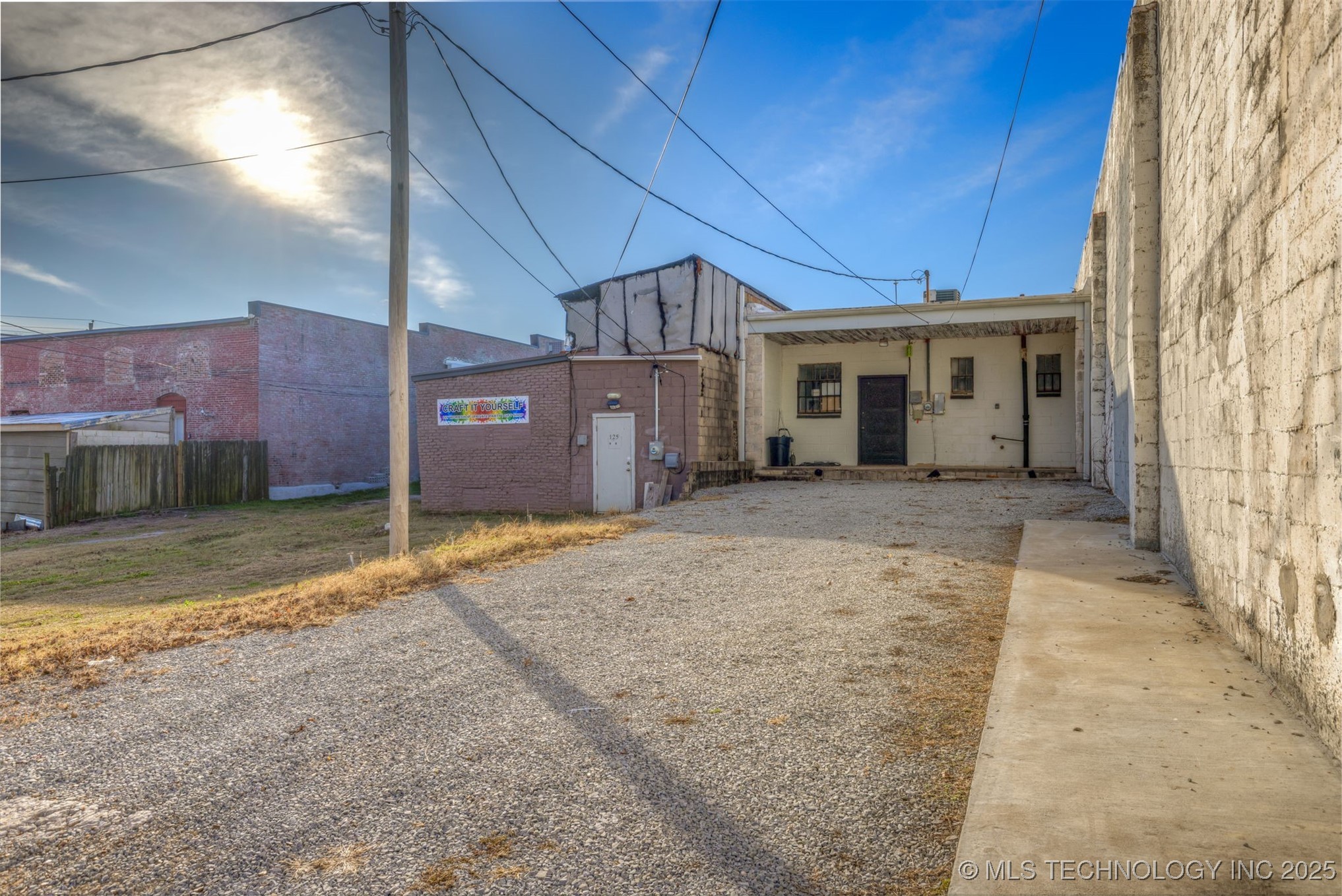 125 S Broadway Street Property Photo 40