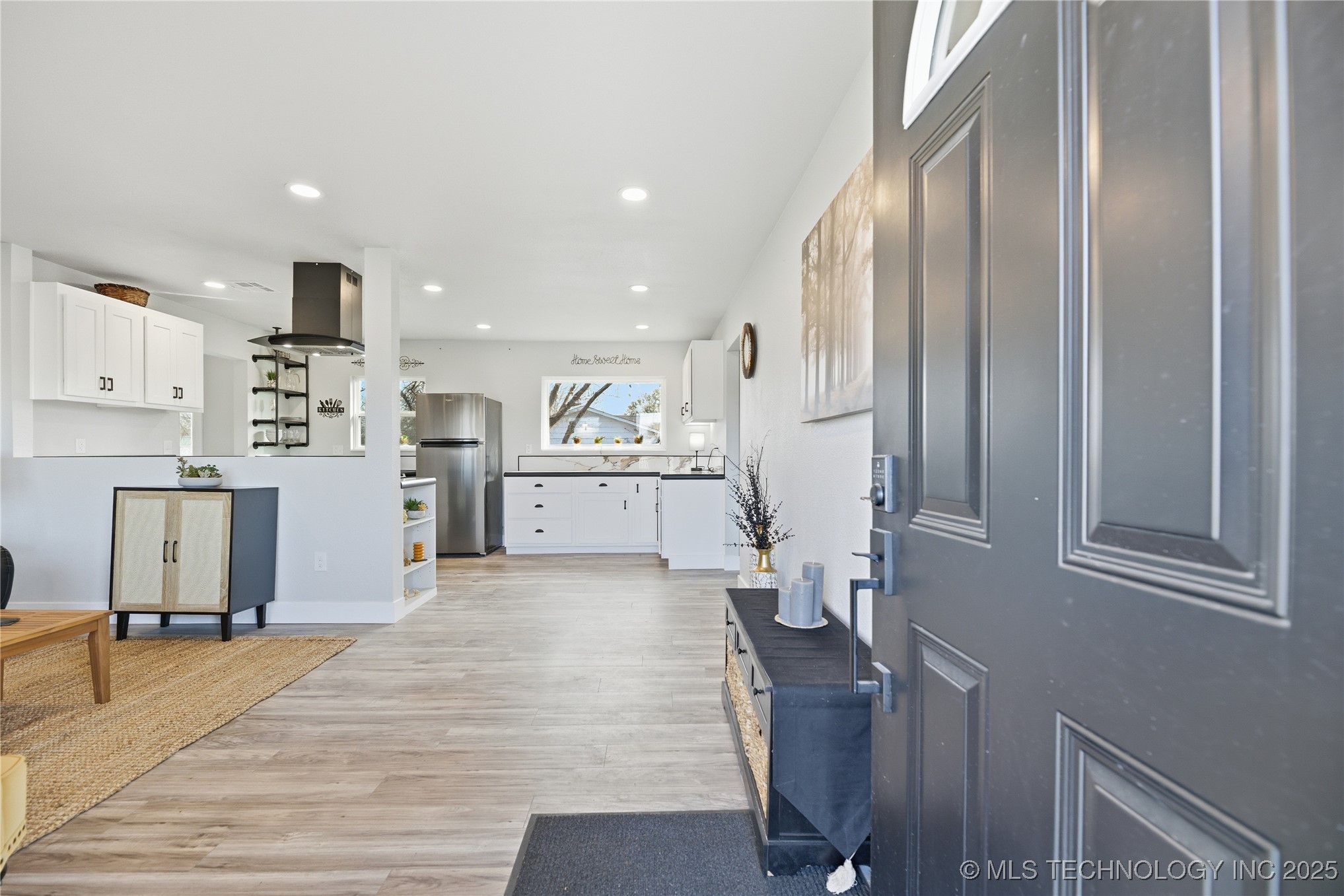 1001 S Broadway Street Property Photo 2