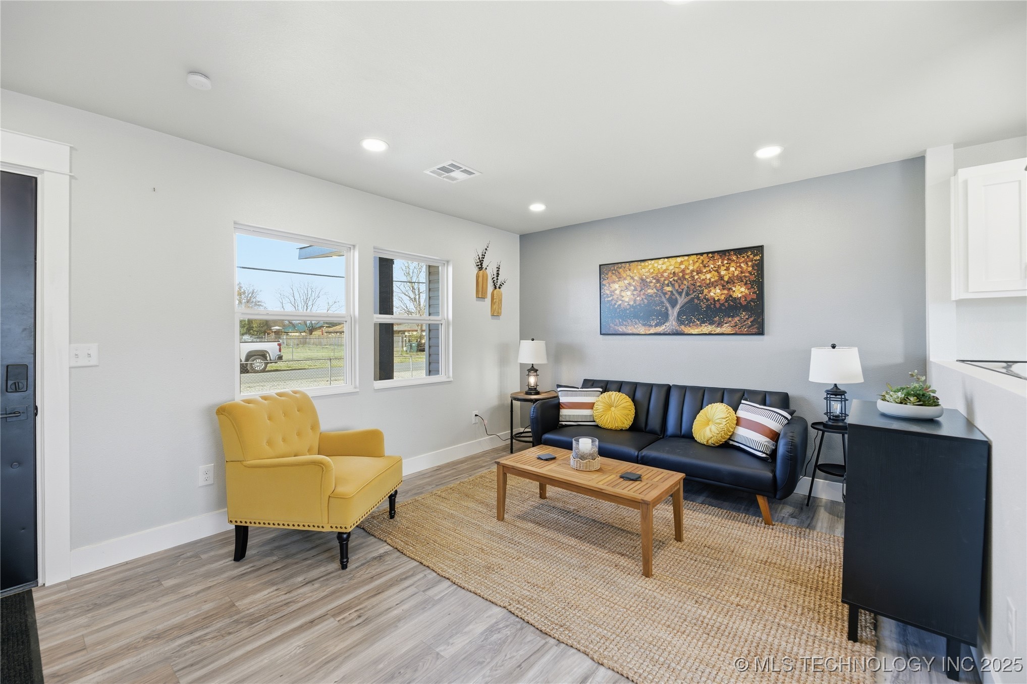 1001 S Broadway Street Property Photo 5