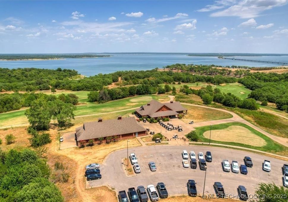 12526 Reflection Pointe Drive Property Photo 5