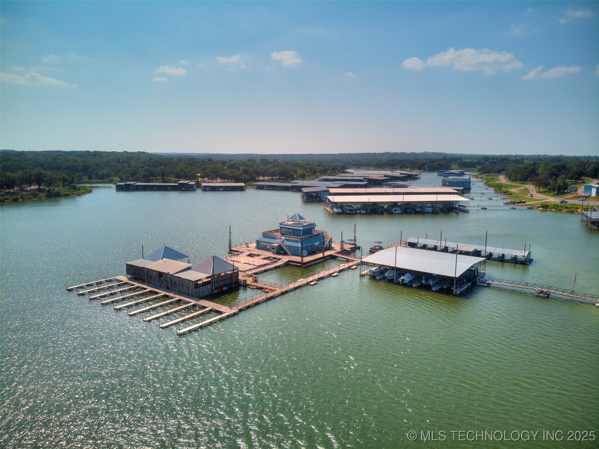 12526 Reflection Pointe Drive Property Photo 7