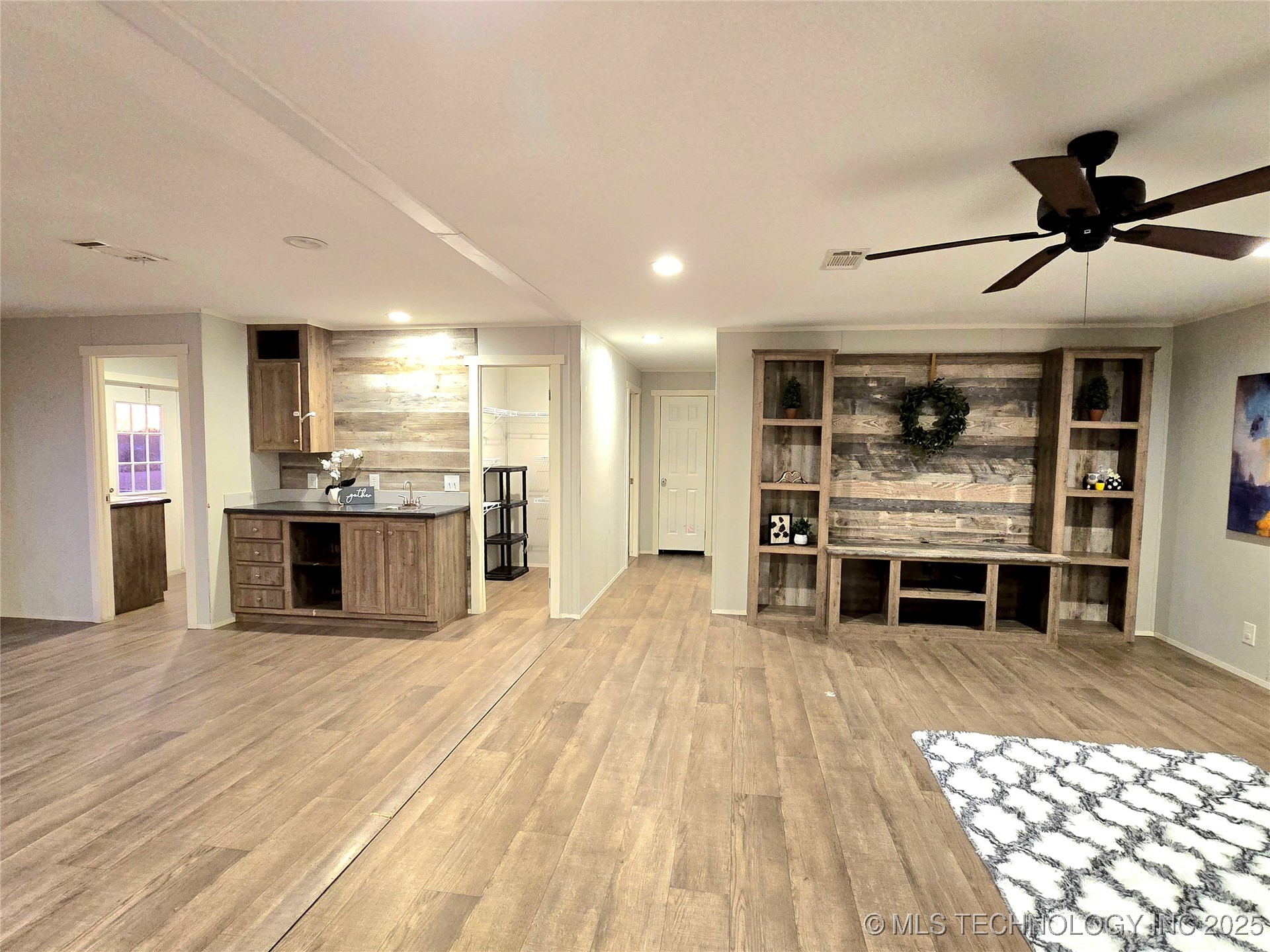 398235 W 3230 Road Property Photo 6