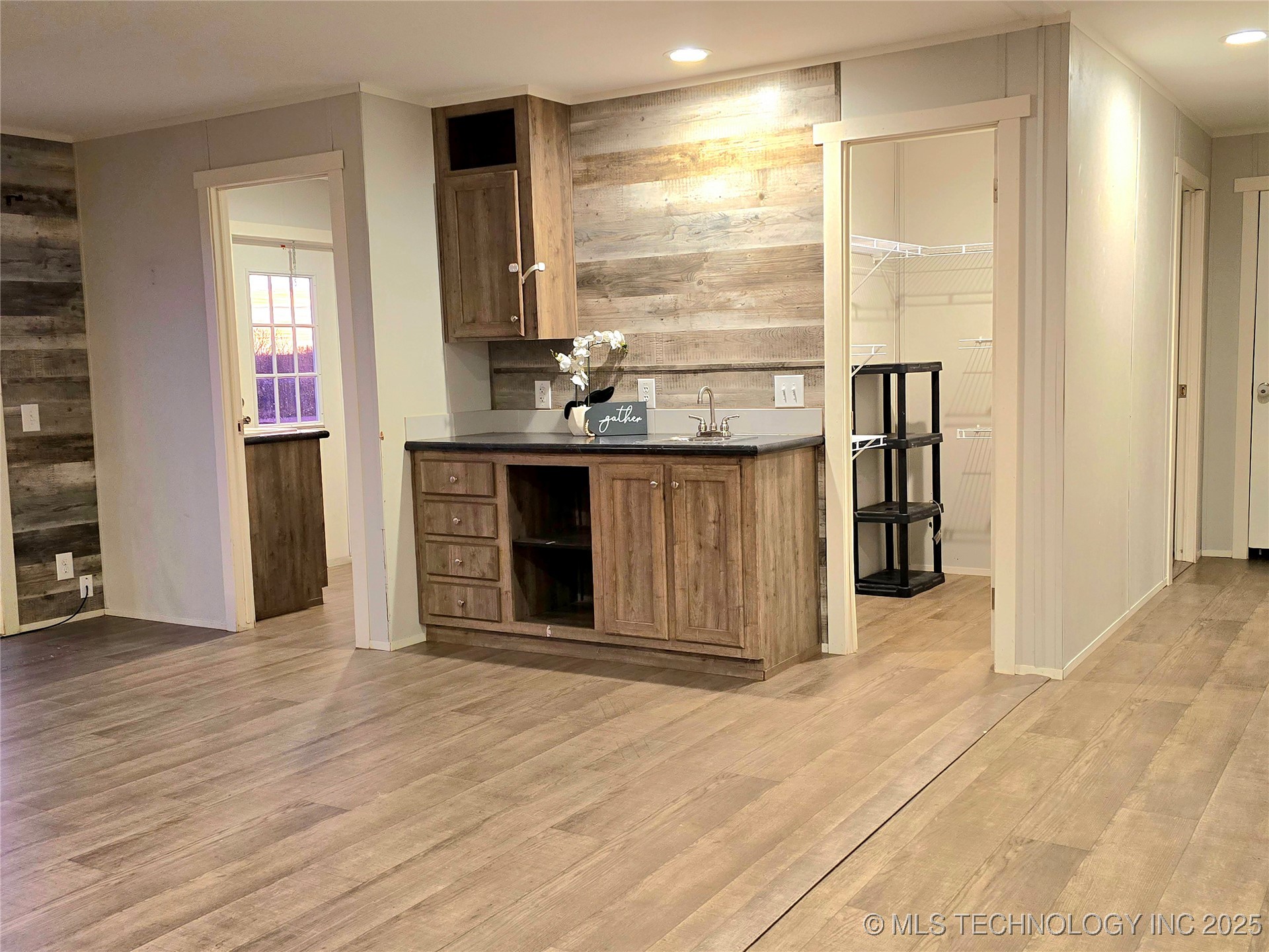 398235 W 3230 Road Property Photo 8