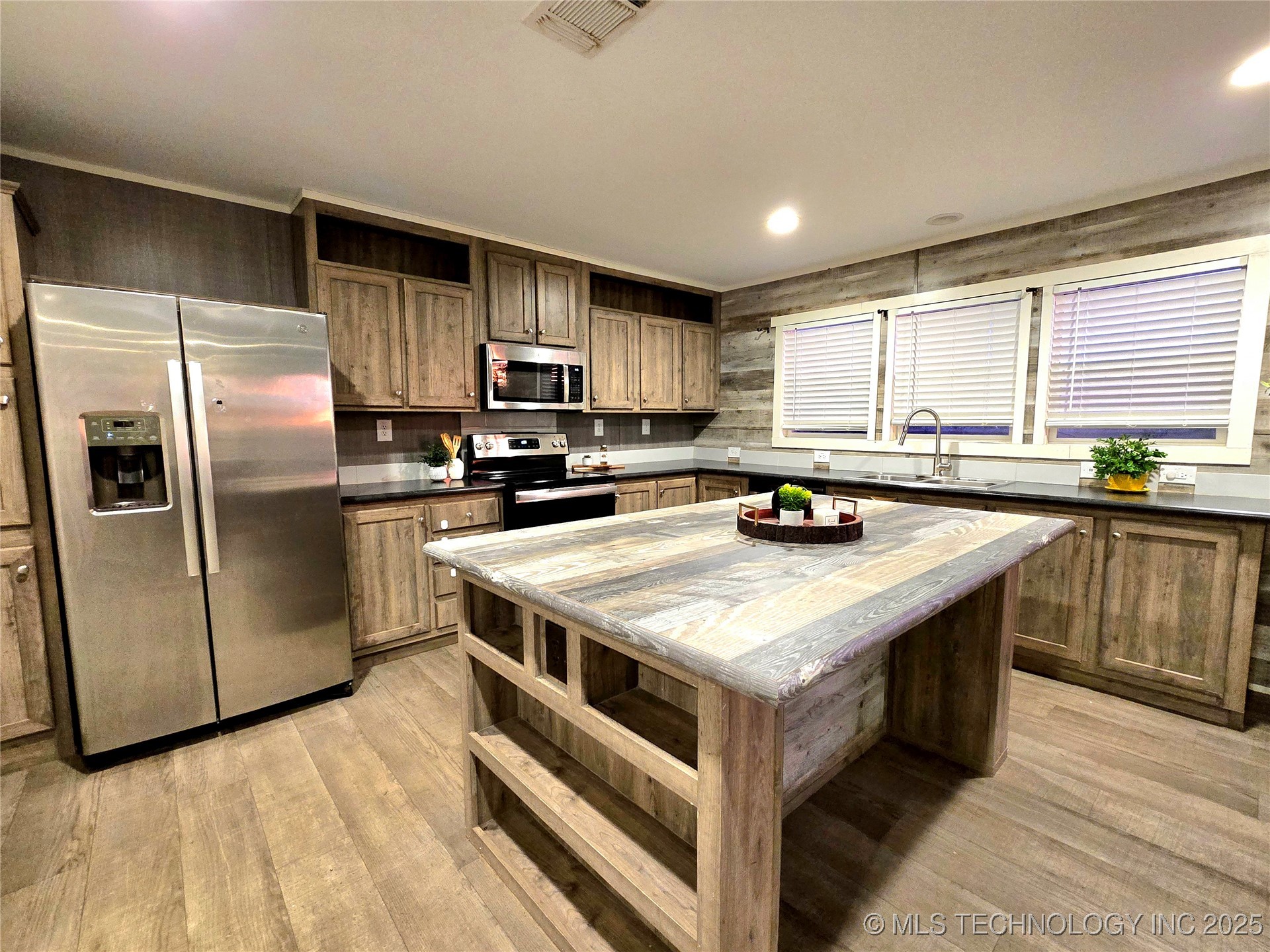 398235 W 3230 Road Property Photo 11