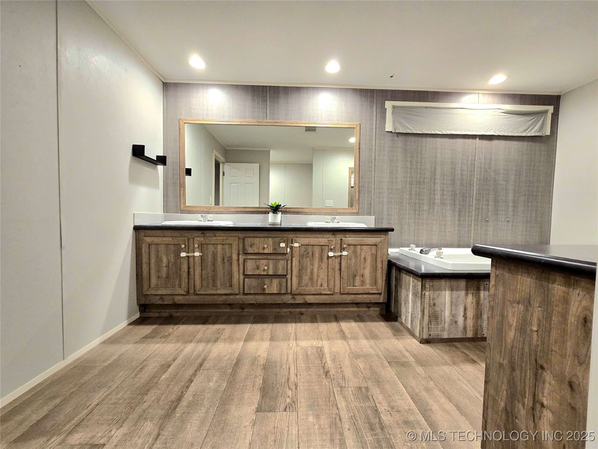 398235 W 3230 Road Property Photo 28