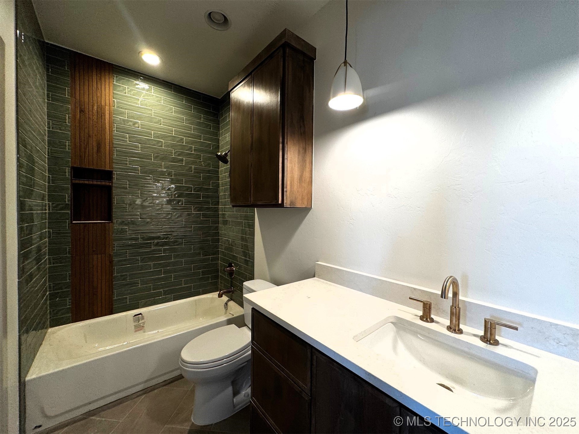 12113 Bridge Pointe Property Photo 16